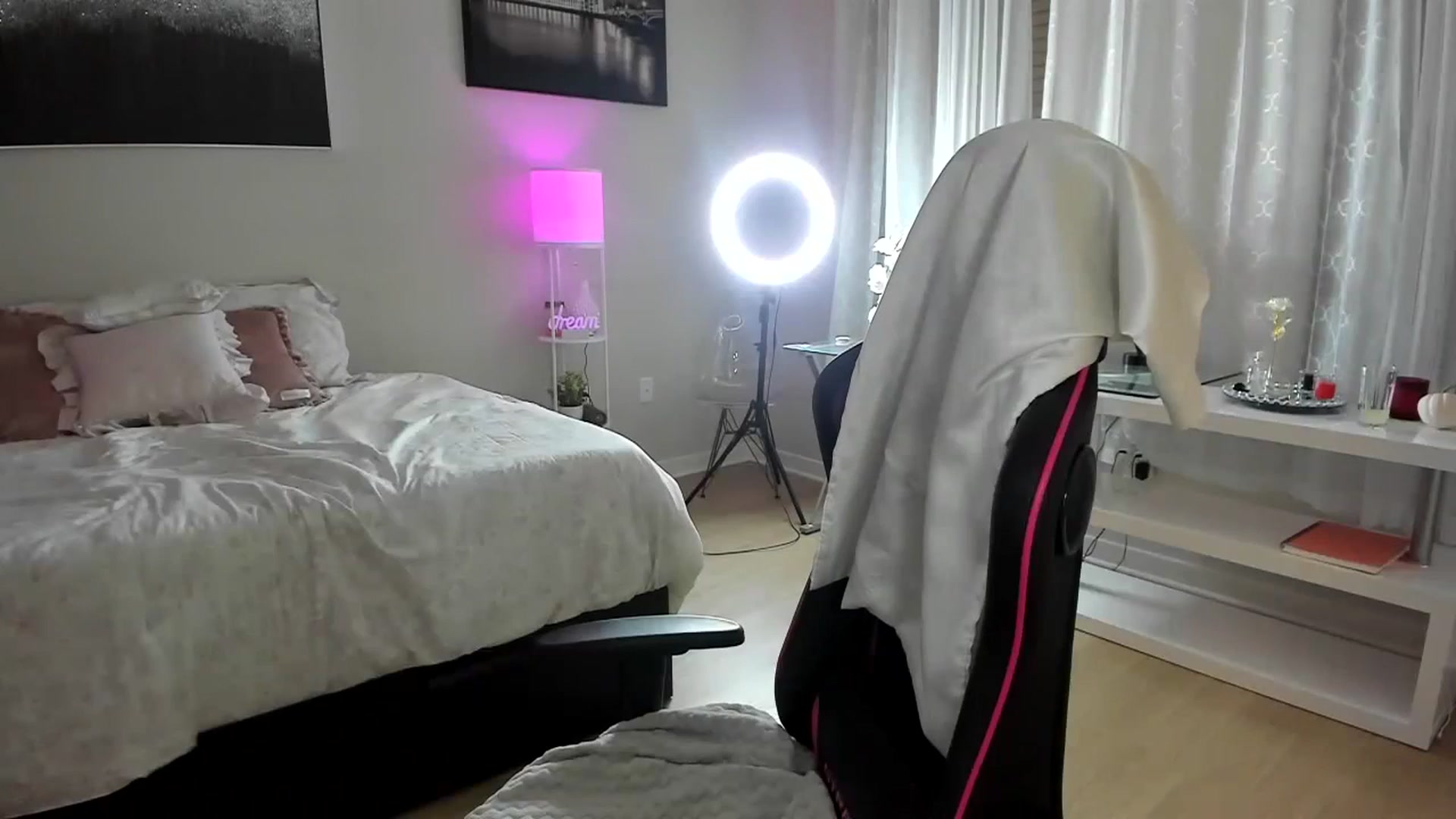 Gallery image thumbnail from BrinaNellie_'s myfreecams stream on, 10/12/2023, 01:56 image 2 of 20