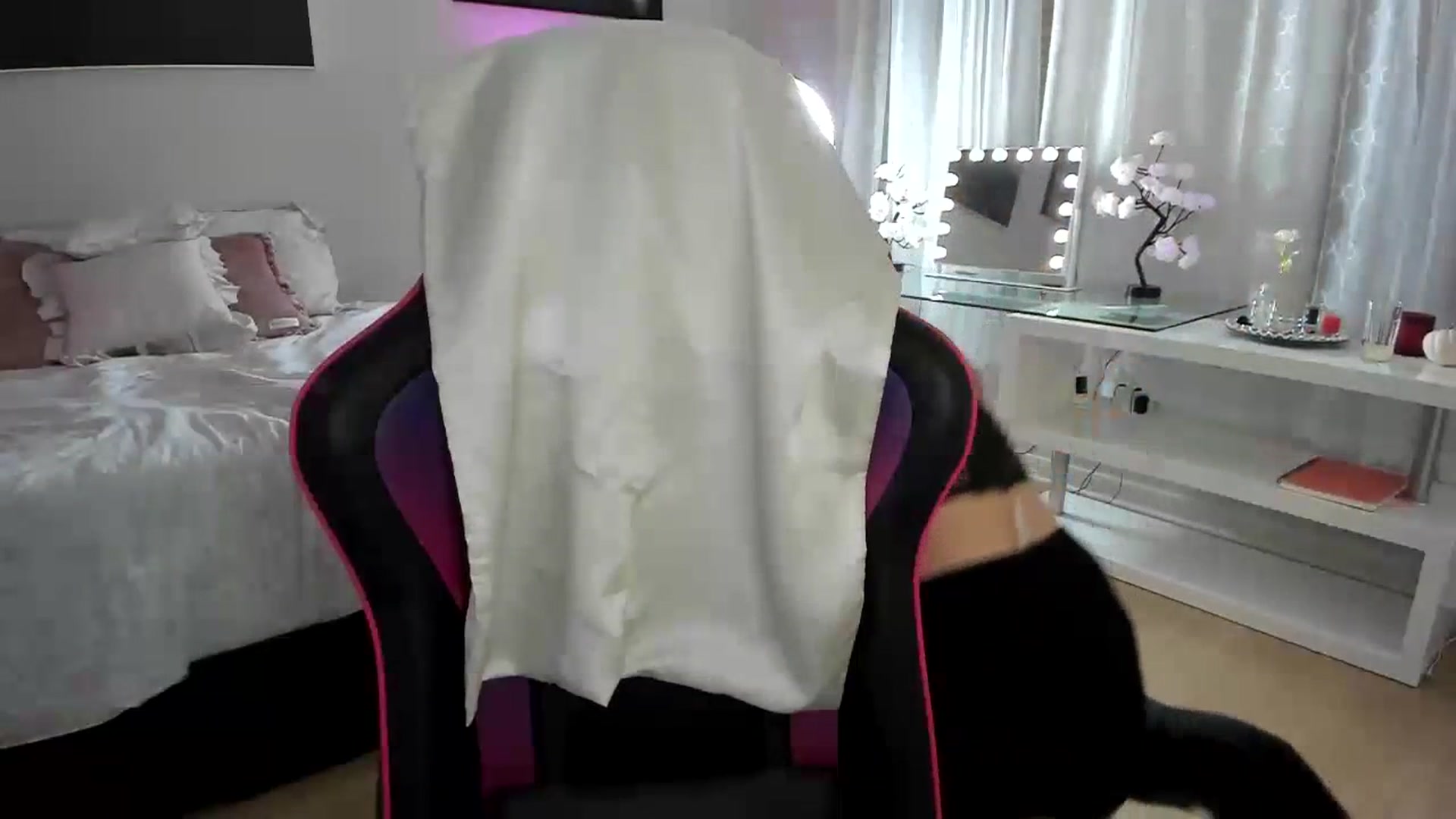 Gallery image thumbnail from BrinaNellie_'s myfreecams stream on, 10/12/2023, 01:56 image 17 of 20
