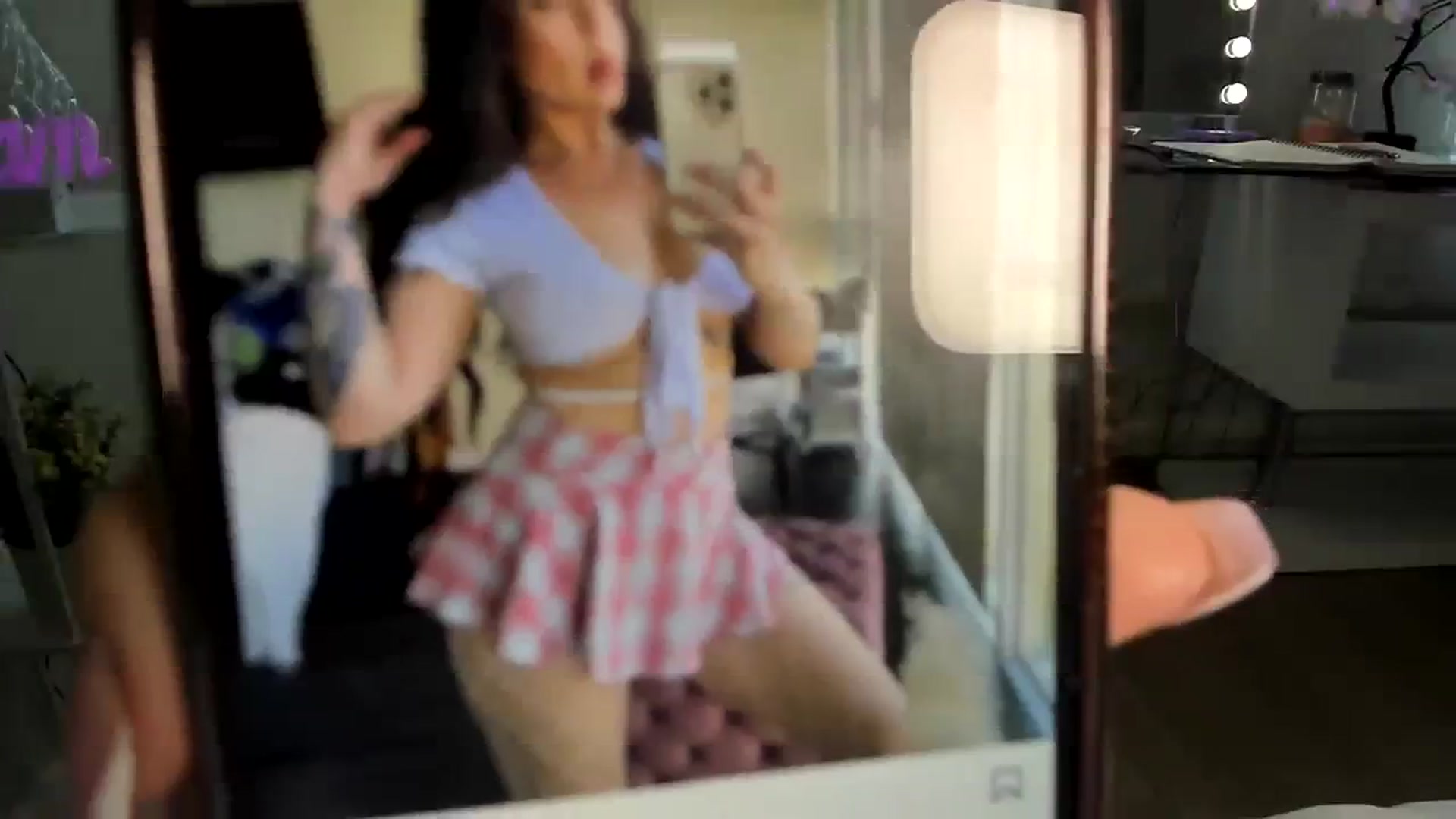 Gallery image thumbnail from BrinaNellie_'s myfreecams stream on, 10/13/2023, 01:11 image 4 of 20