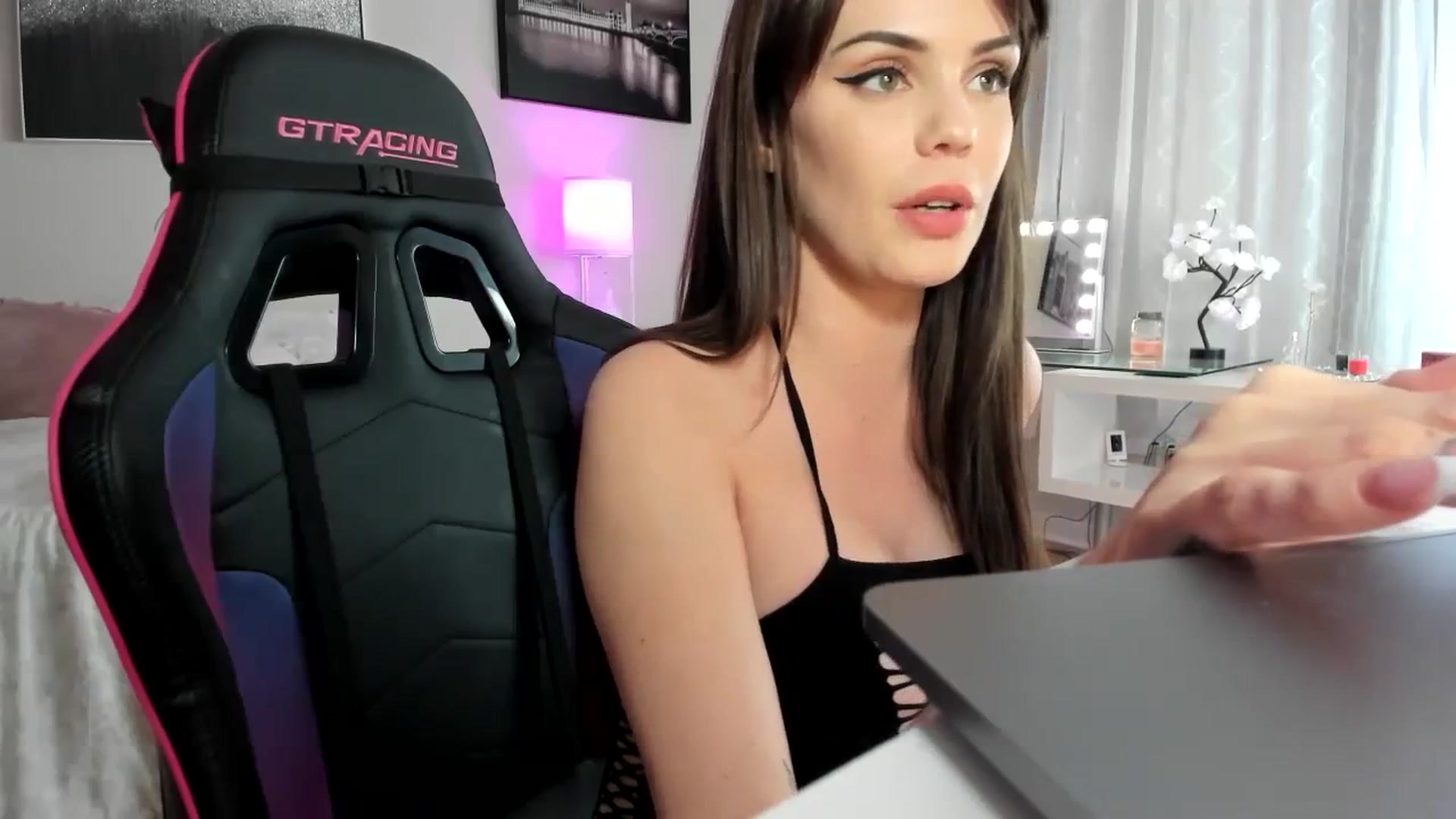Gallery image thumbnail from BrinaNellie_'s myfreecams stream on, 10/13/2023, 05:12 image 14 of 20