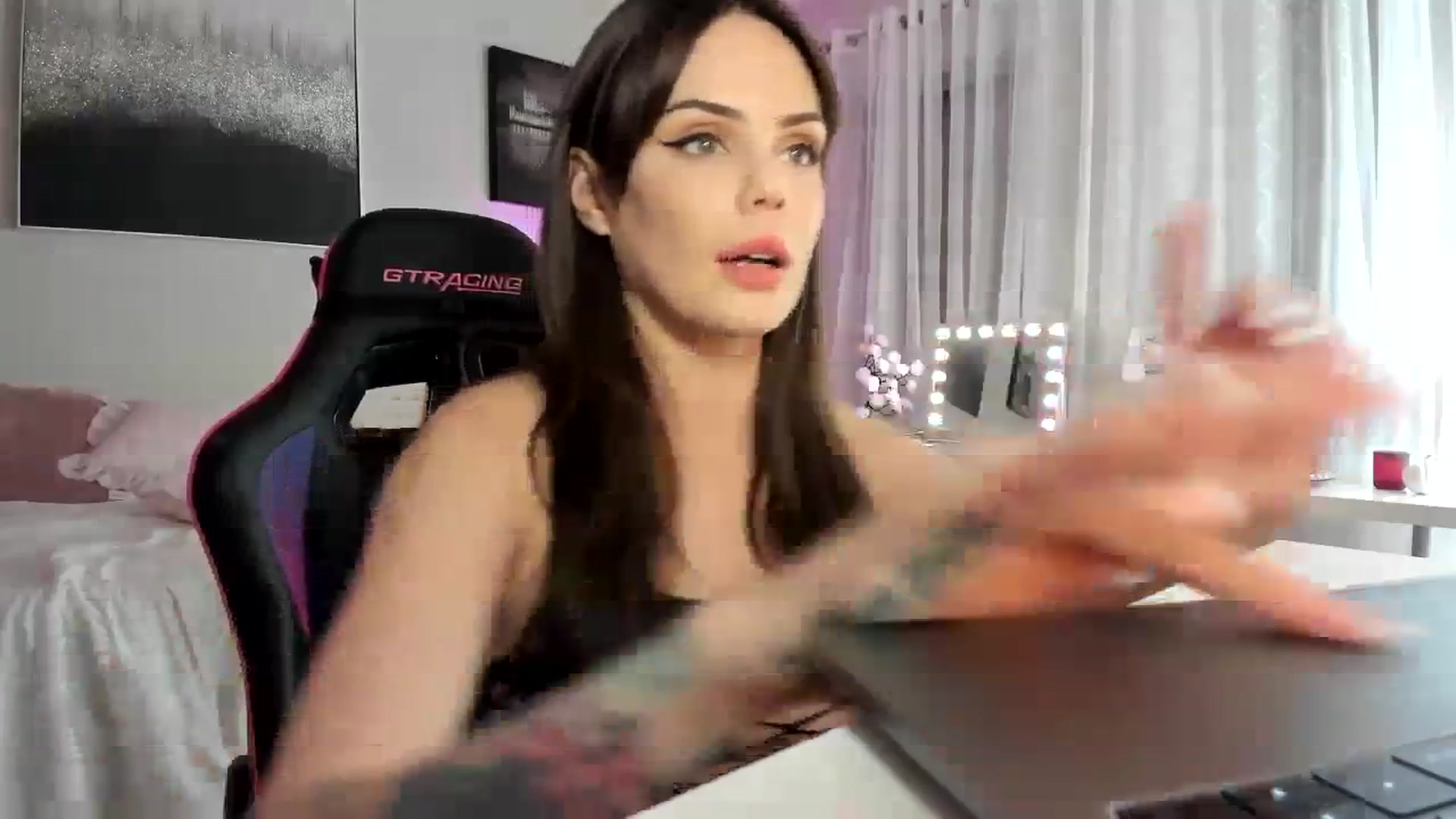 Gallery image thumbnail from BrinaNellie_'s myfreecams stream on, 10/13/2023, 05:12 image 19 of 20