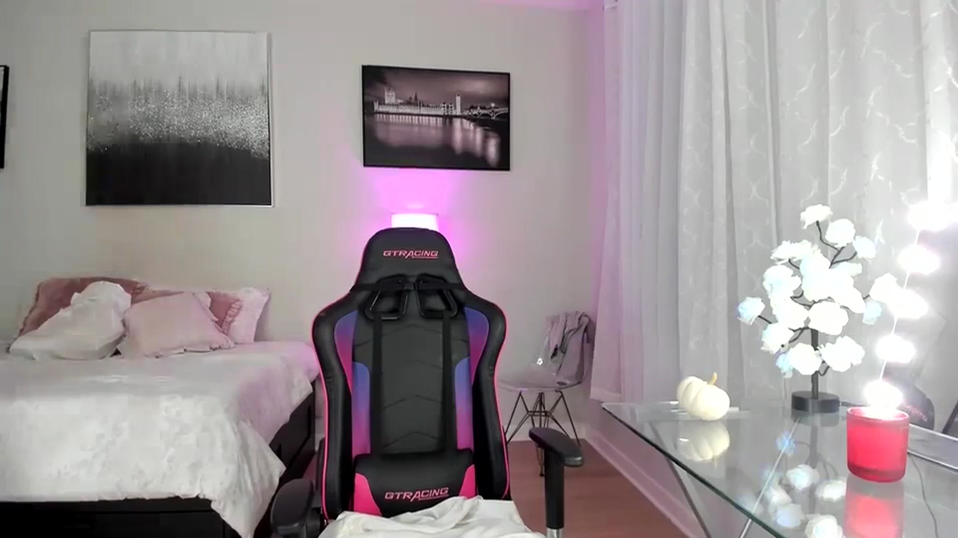 Gallery image thumbnail from BrinaNellie_'s myfreecams stream on, 10/15/2023, 04:33 image 16 of 20
