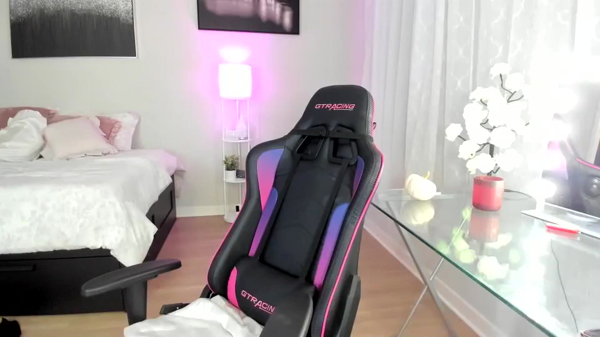 Gallery image thumbnail from BrinaNellie_'s myfreecams stream on, 10/15/2023, 06:46 image 2 of 20