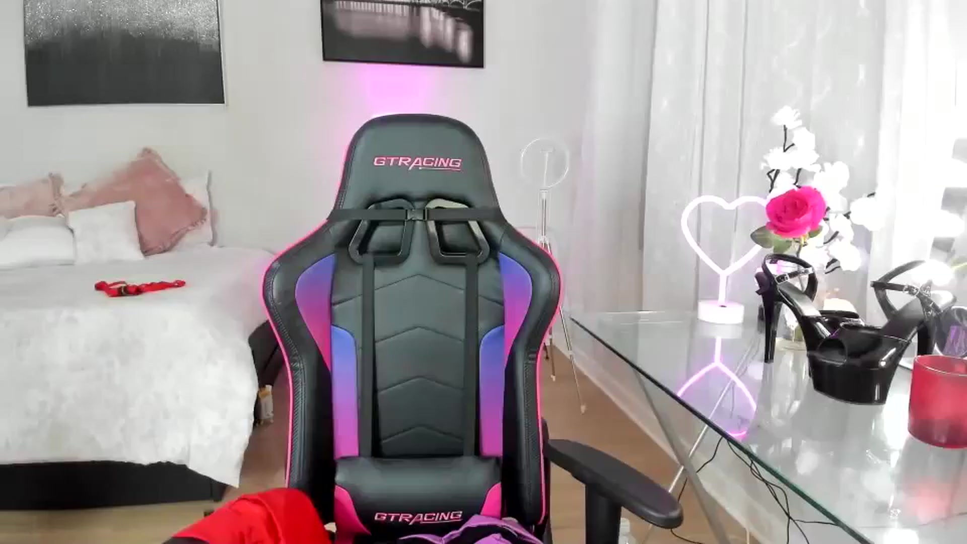 Gallery image thumbnail from BrinaNellie_'s myfreecams stream on, 10/21/2023, 03:24 image 15 of 20