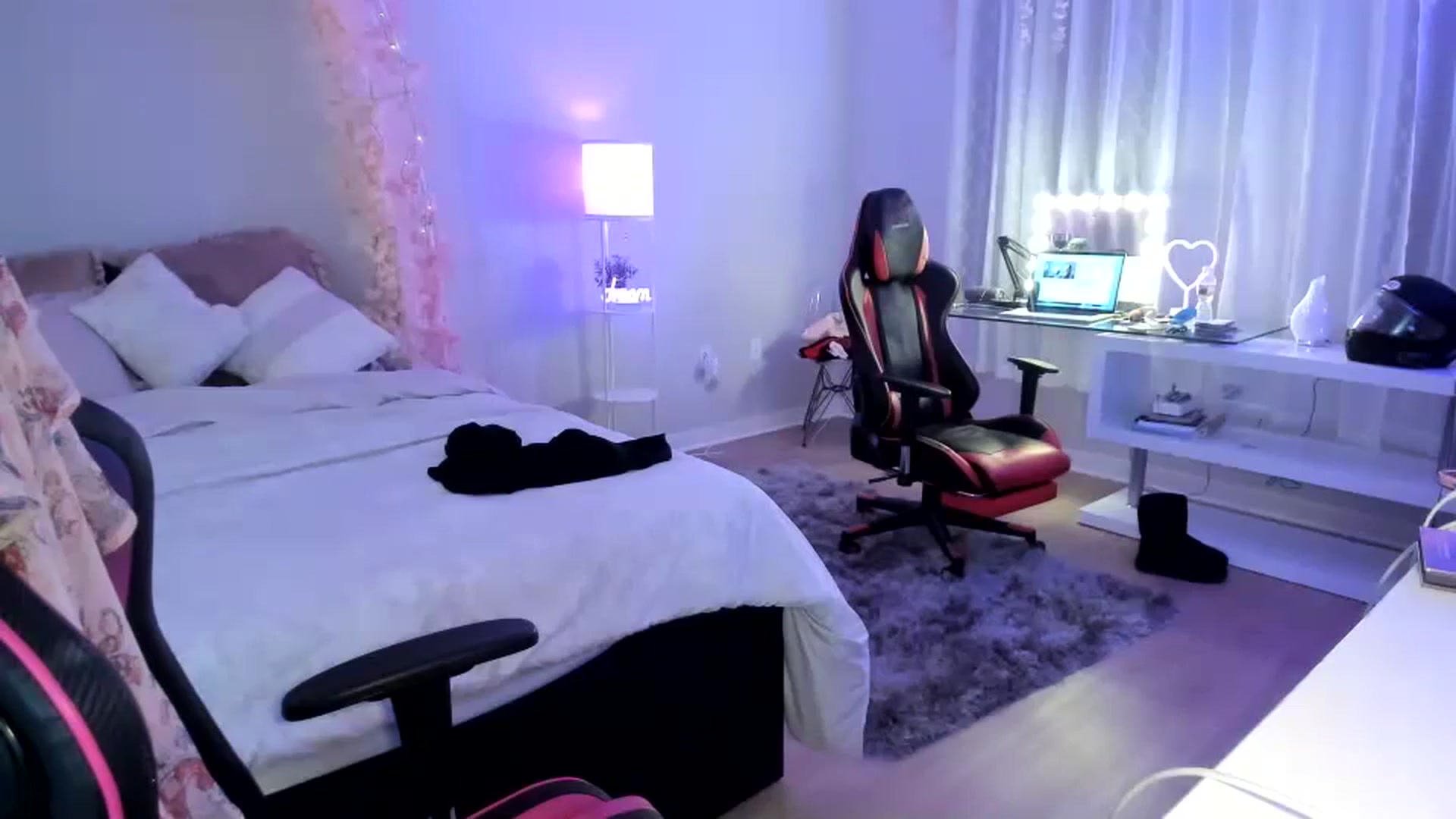 Gallery image thumbnail from BrinaNellie_'s myfreecams stream on, 03/12/2024, 07:15 image 7 of 20
