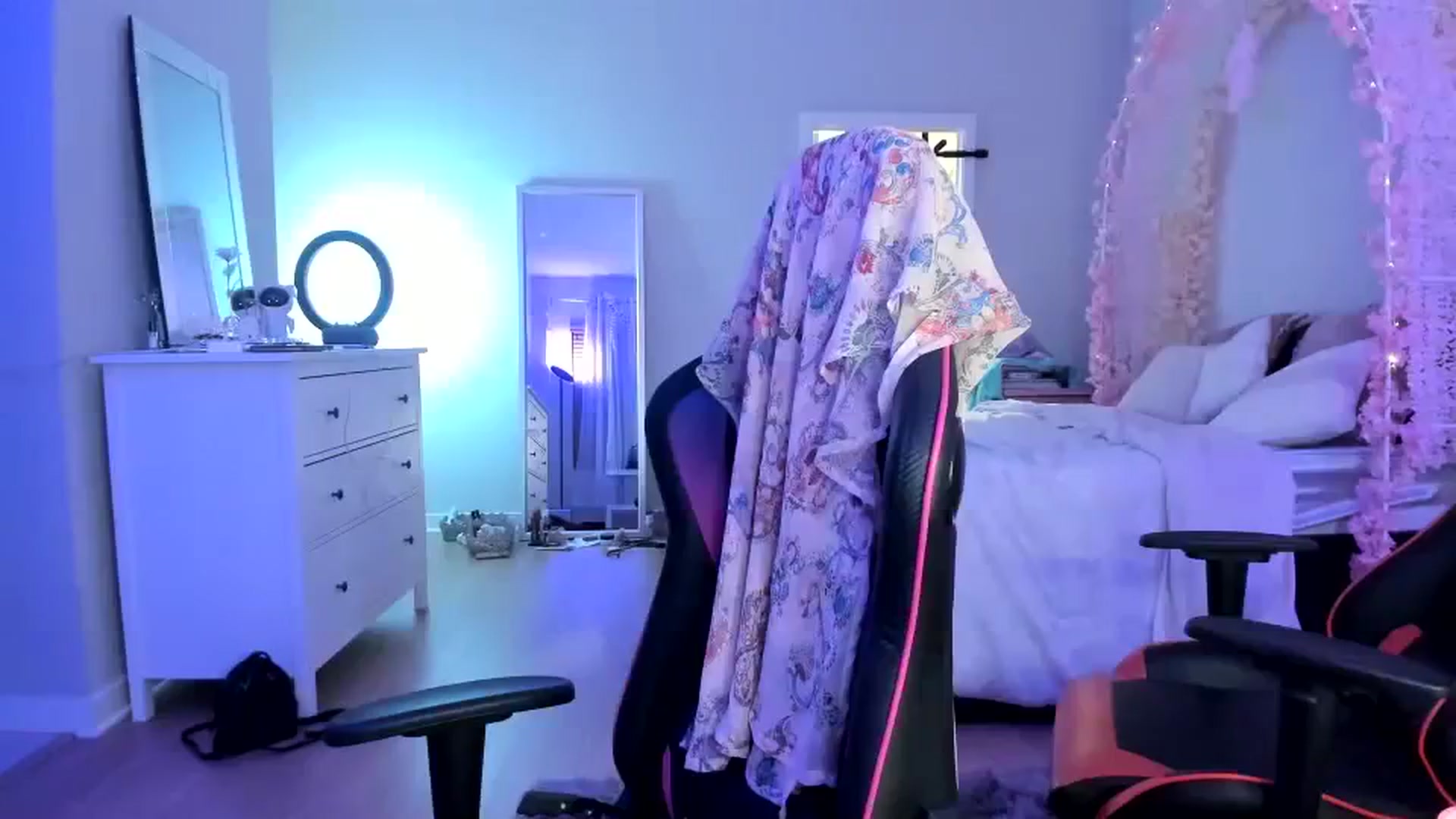 Gallery image thumbnail from BrinaNellie_'s myfreecams stream on, 03/12/2024, 07:15 image 15 of 20