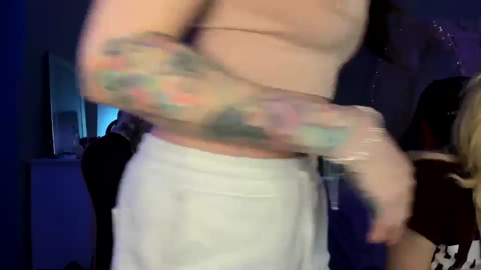 Gallery image thumbnail from BrinaNellie_'s myfreecams stream on, 03/12/2024, 07:15 image 9 of 20