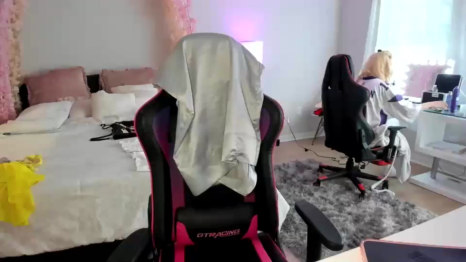 Gallery image thumbnail from BrinaNellie_'s myfreecams stream on, 03/14/2024, 01:44 image 18 of 20