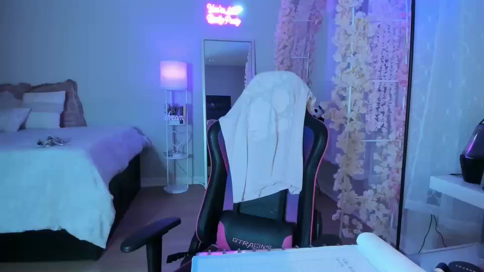 Gallery image thumbnail from BrinaNellie_'s myfreecams stream on, 04/24/2024, 04:48 image 20 of 20