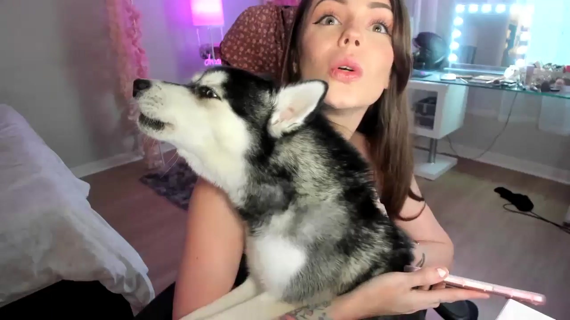 Gallery image thumbnail from BrinaNellie_'s myfreecams stream on, 05/10/2024, 02:37 image 16 of 20