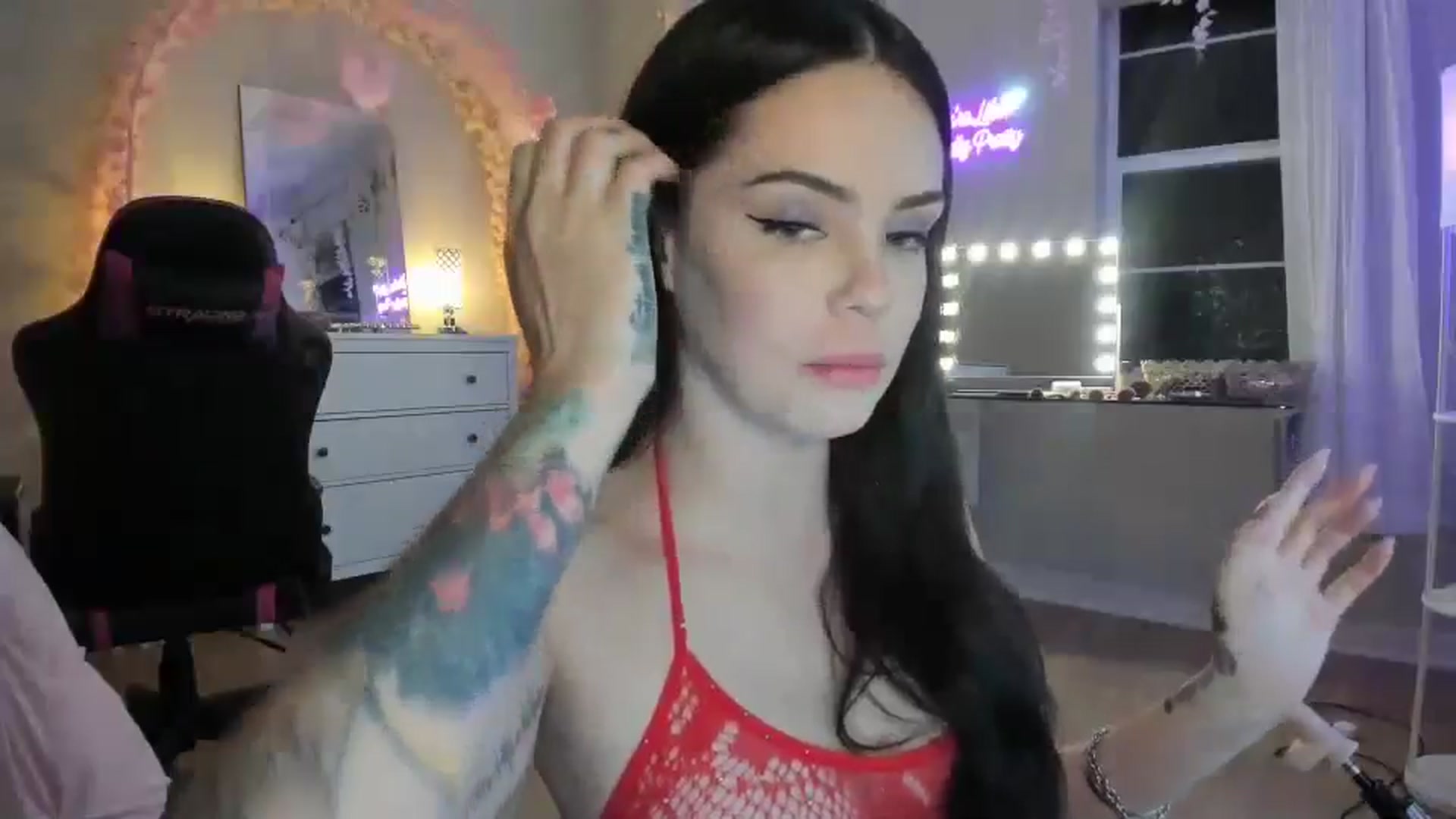 Gallery image thumbnail from BrinaNellie_'s myfreecams stream on, 06/05/2024, 07:28 image 6 of 20