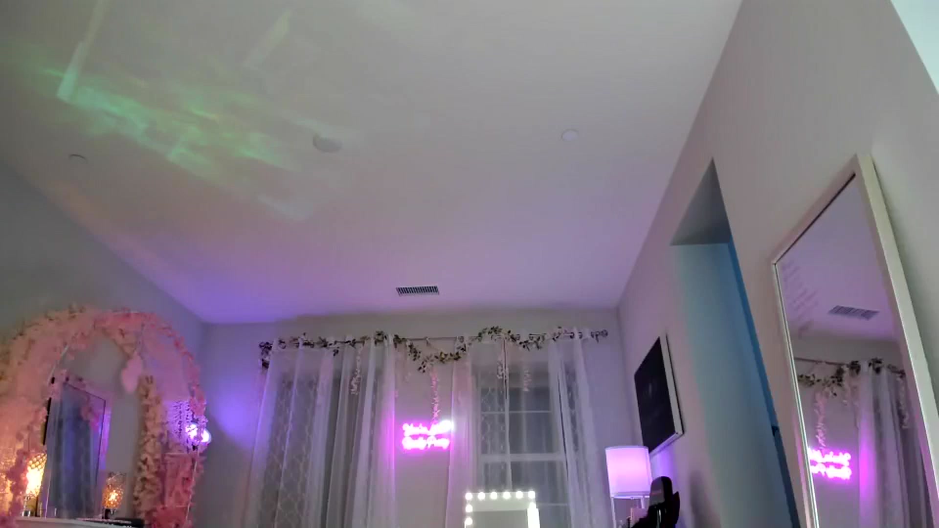 Gallery image thumbnail from BrinaNellie_'s myfreecams stream on, 08/12/2024, 07:04 image 13 of 20