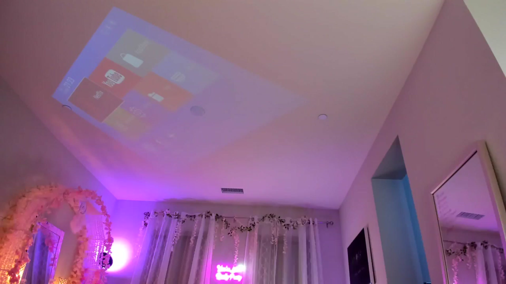Gallery image thumbnail from BrinaNellie_'s myfreecams stream on, 09/02/2024, 04:43 image 1 of 20