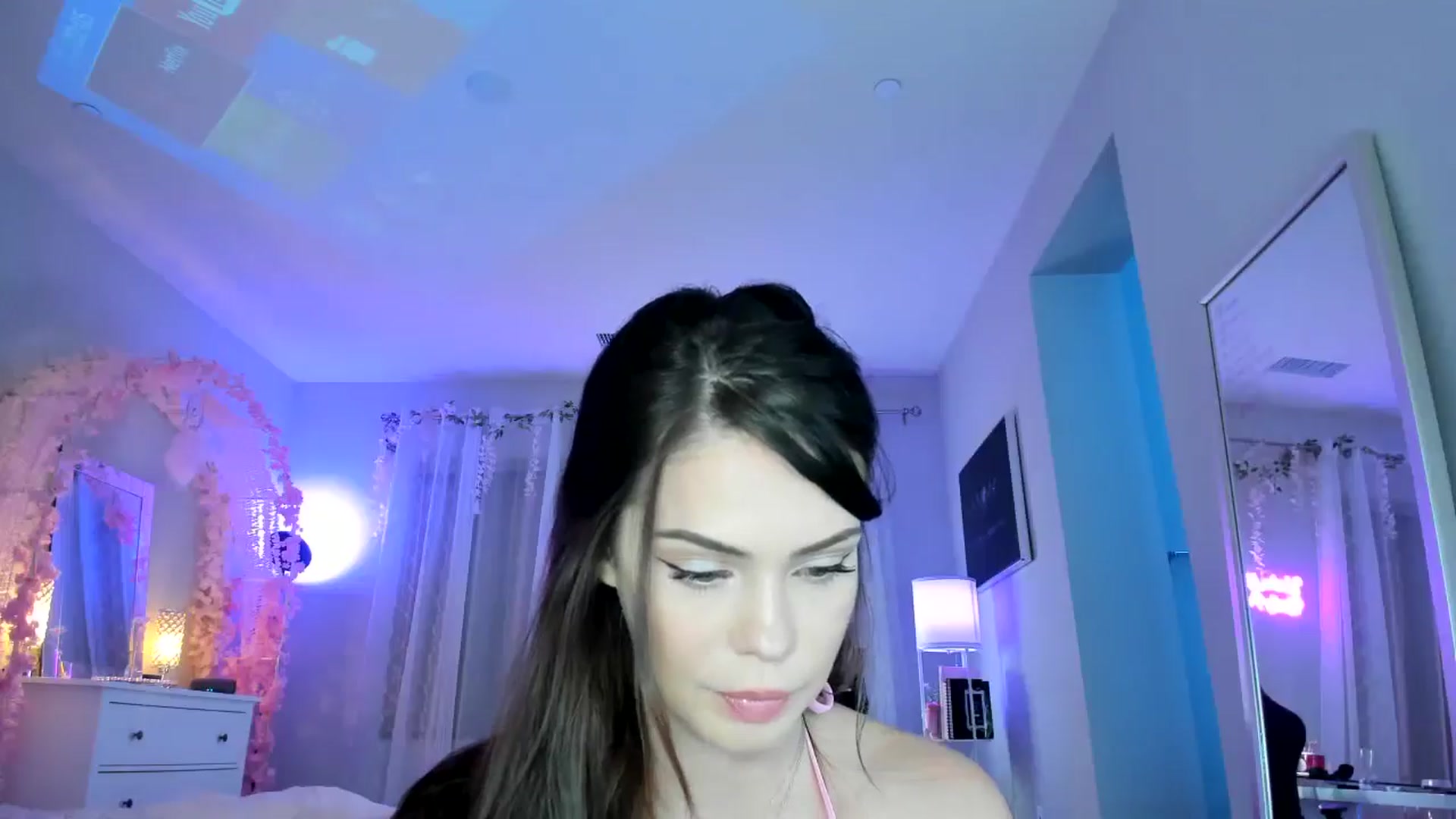 Gallery image thumbnail from BrinaNellie_'s myfreecams stream on, 09/02/2024, 04:43 image 12 of 20