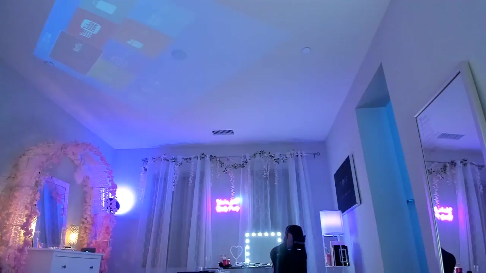 Gallery image thumbnail from BrinaNellie_'s myfreecams stream on, 09/02/2024, 05:29 image 1 of 20