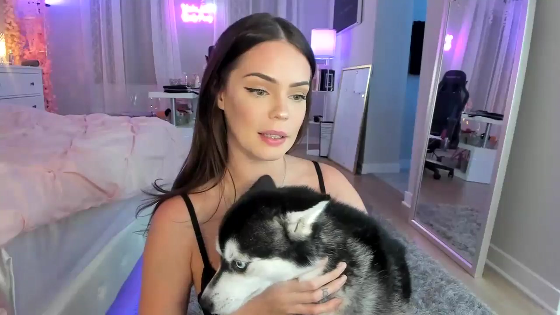 Gallery image thumbnail from BrinaNellie_'s myfreecams stream on, 09/04/2024, 05:11 image 10 of 20