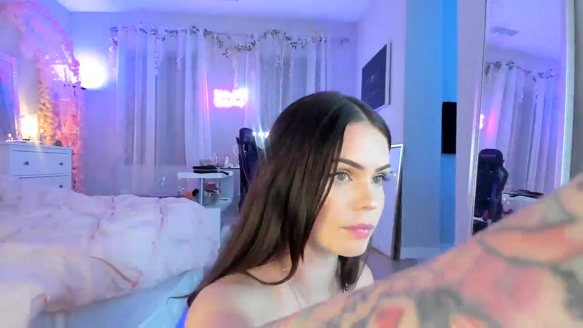 Gallery image thumbnail from BrinaNellie_'s myfreecams stream on, 09/04/2024, 06:37 image 16 of 20