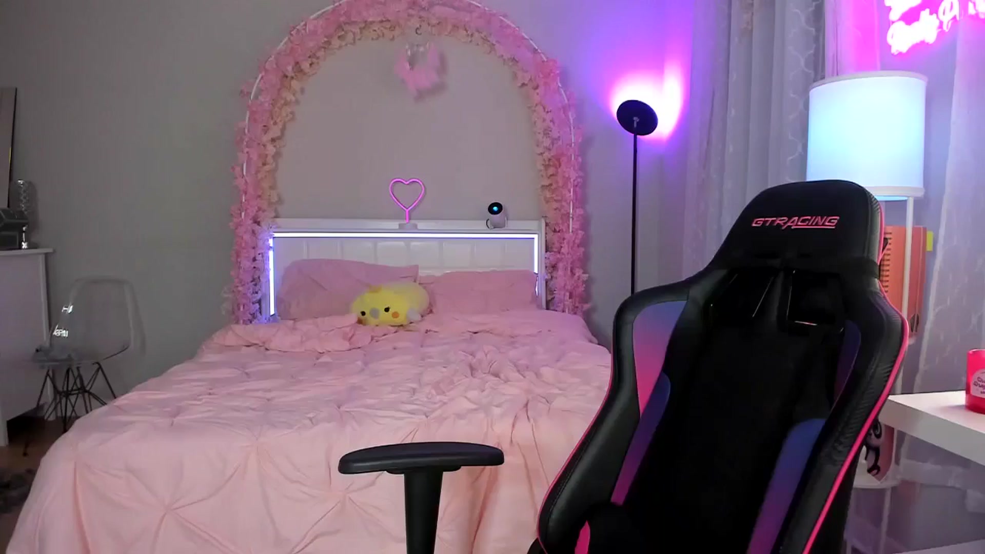 Gallery image thumbnail from BrinaNellie_'s myfreecams stream on, 09/20/2024, 04:34 image 6 of 20