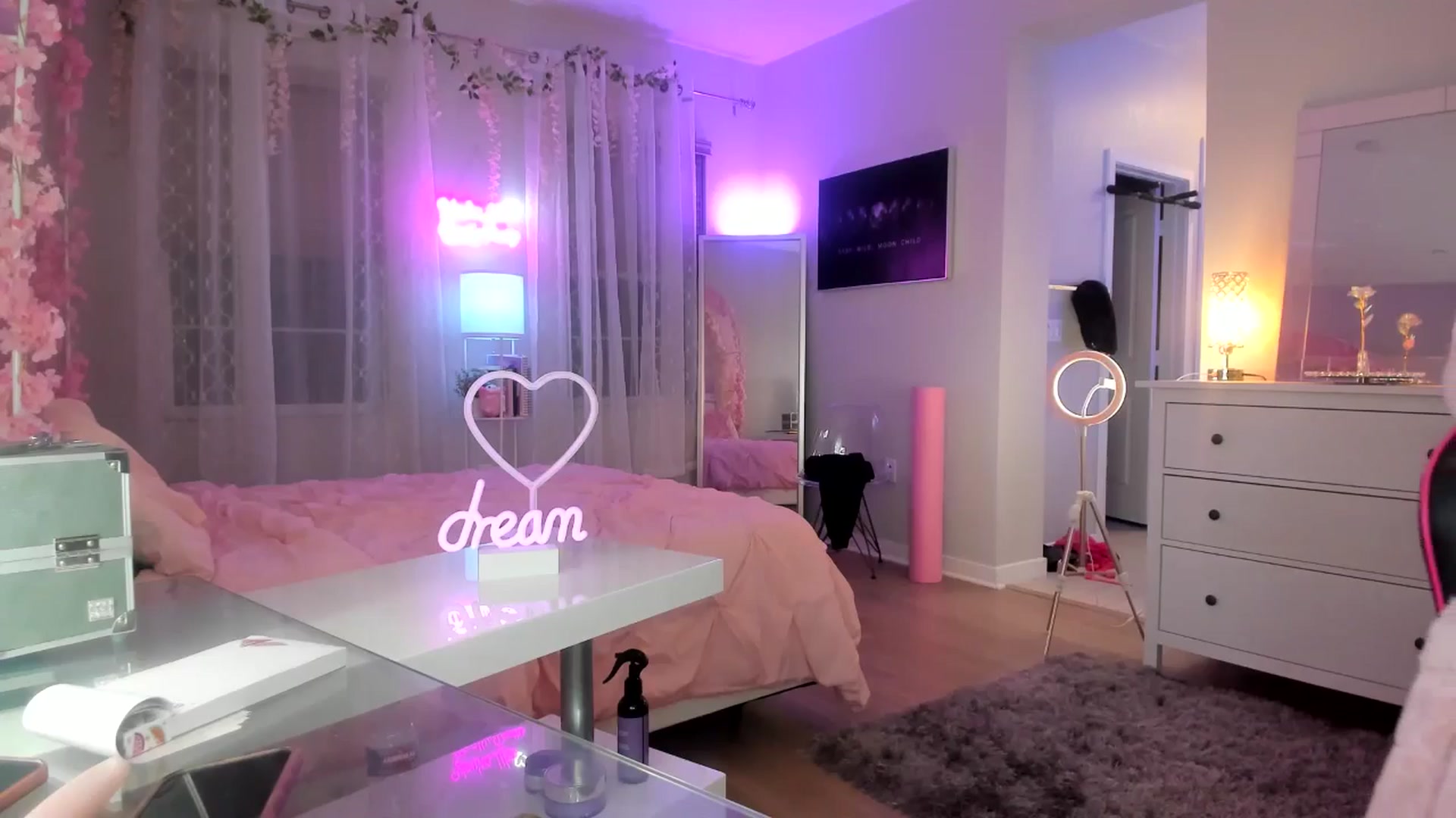 Gallery image thumbnail from BrinaNellie_'s myfreecams stream on, 09/30/2024, 07:22 image 16 of 20