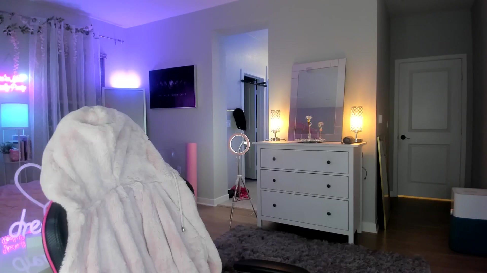 Gallery image thumbnail from BrinaNellie_'s myfreecams stream on, 09/30/2024, 07:22 image 15 of 20