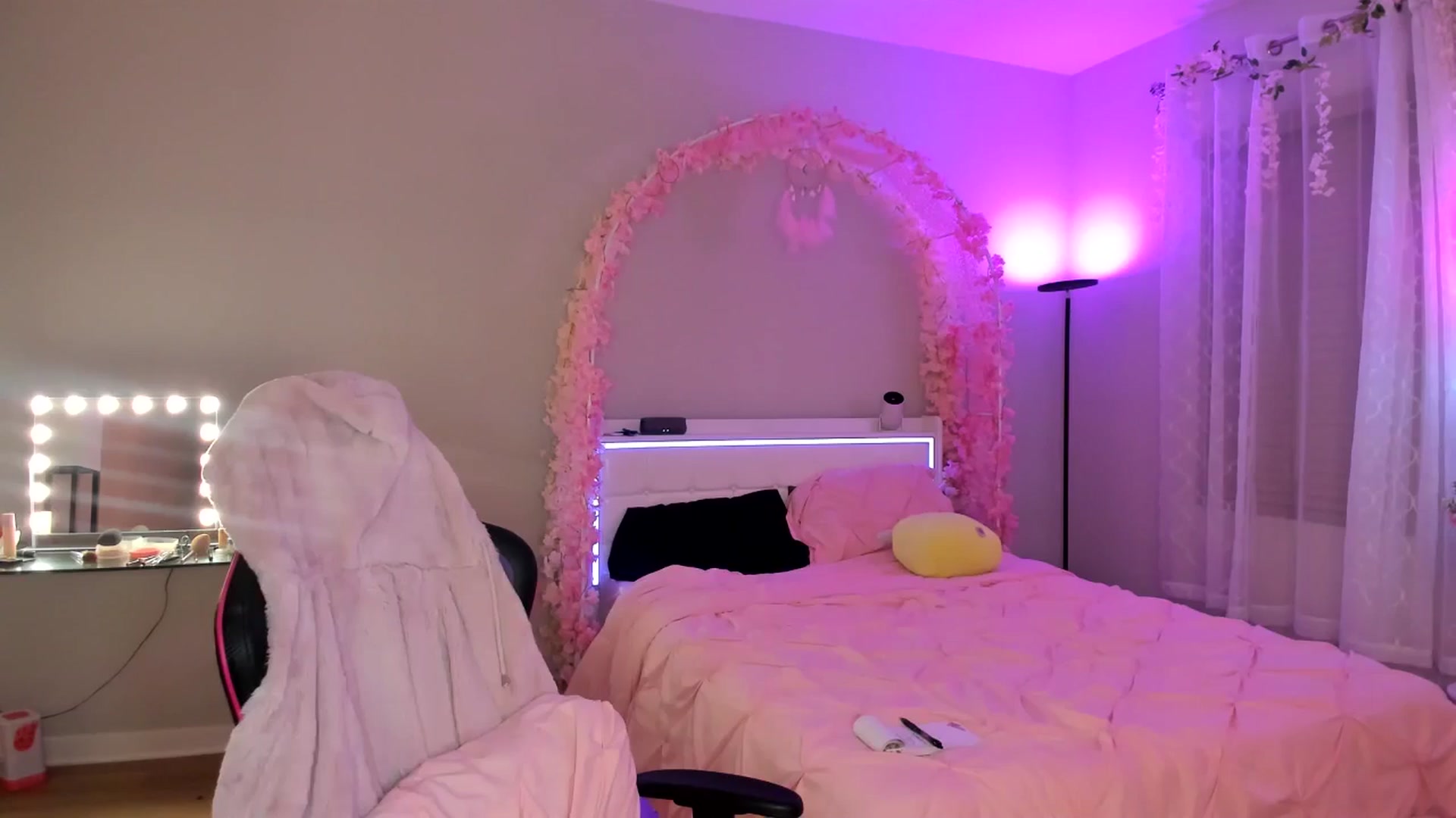Gallery image thumbnail from BrinaNellie_'s myfreecams stream on, 10/03/2024, 05:54 image 19 of 20