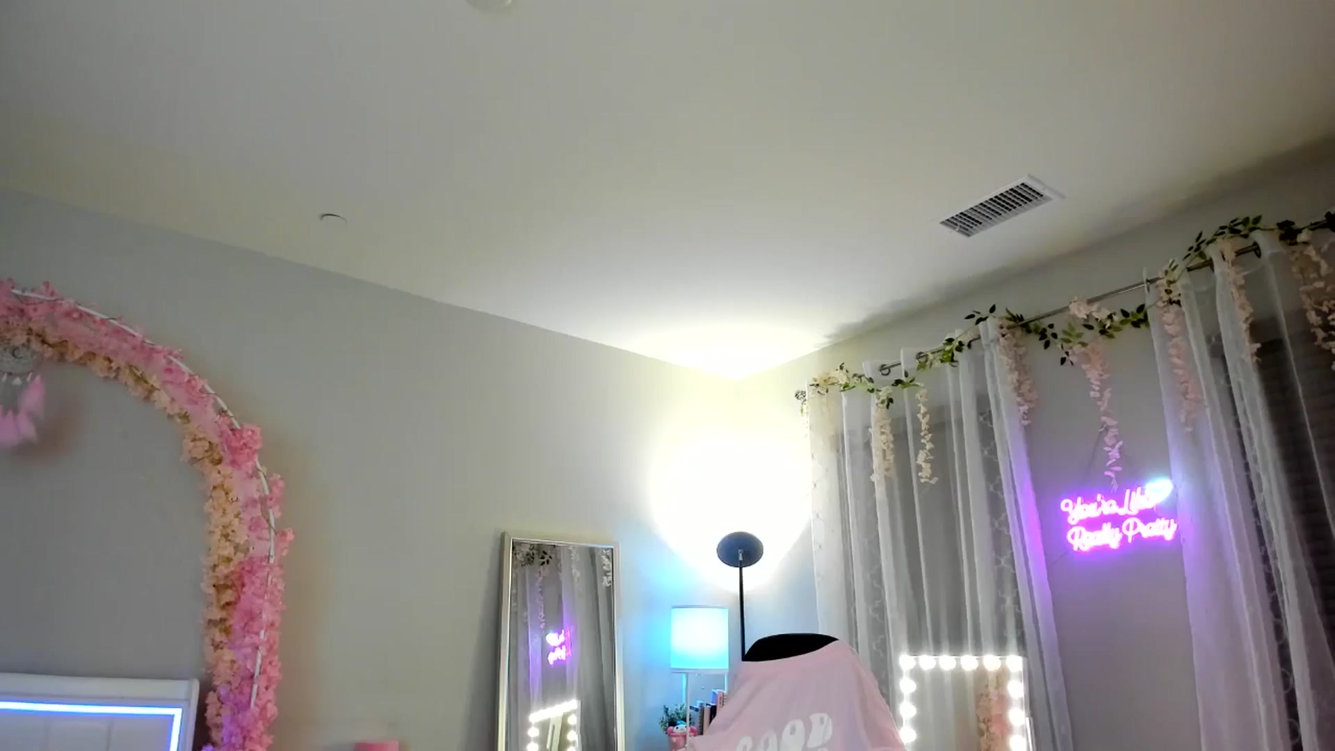 Gallery image thumbnail from BrinaNellie_'s myfreecams stream on, 10/08/2024, 05:46 image 2 of 20