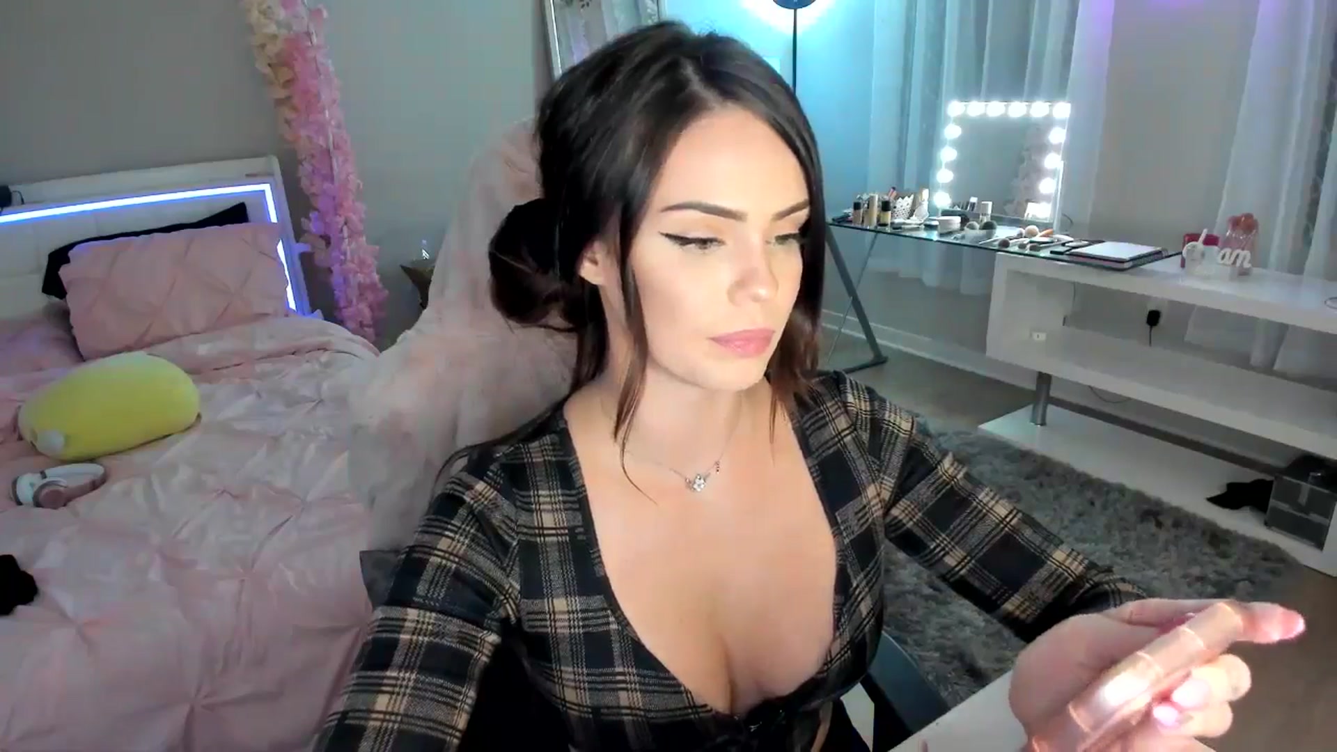 Gallery image thumbnail from BrinaNellie_'s myfreecams stream on, 10/10/2024, 06:26 image 4 of 20