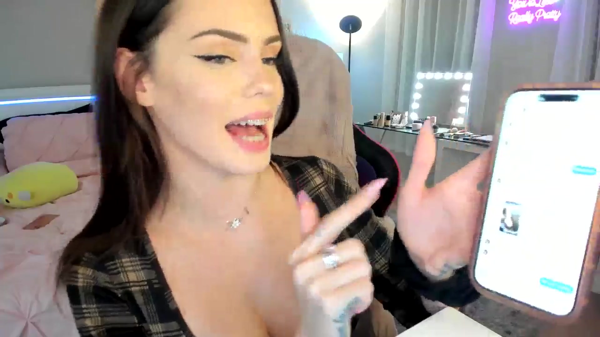 Gallery image thumbnail from BrinaNellie_'s myfreecams stream on, 10/10/2024, 09:06 image 11 of 20