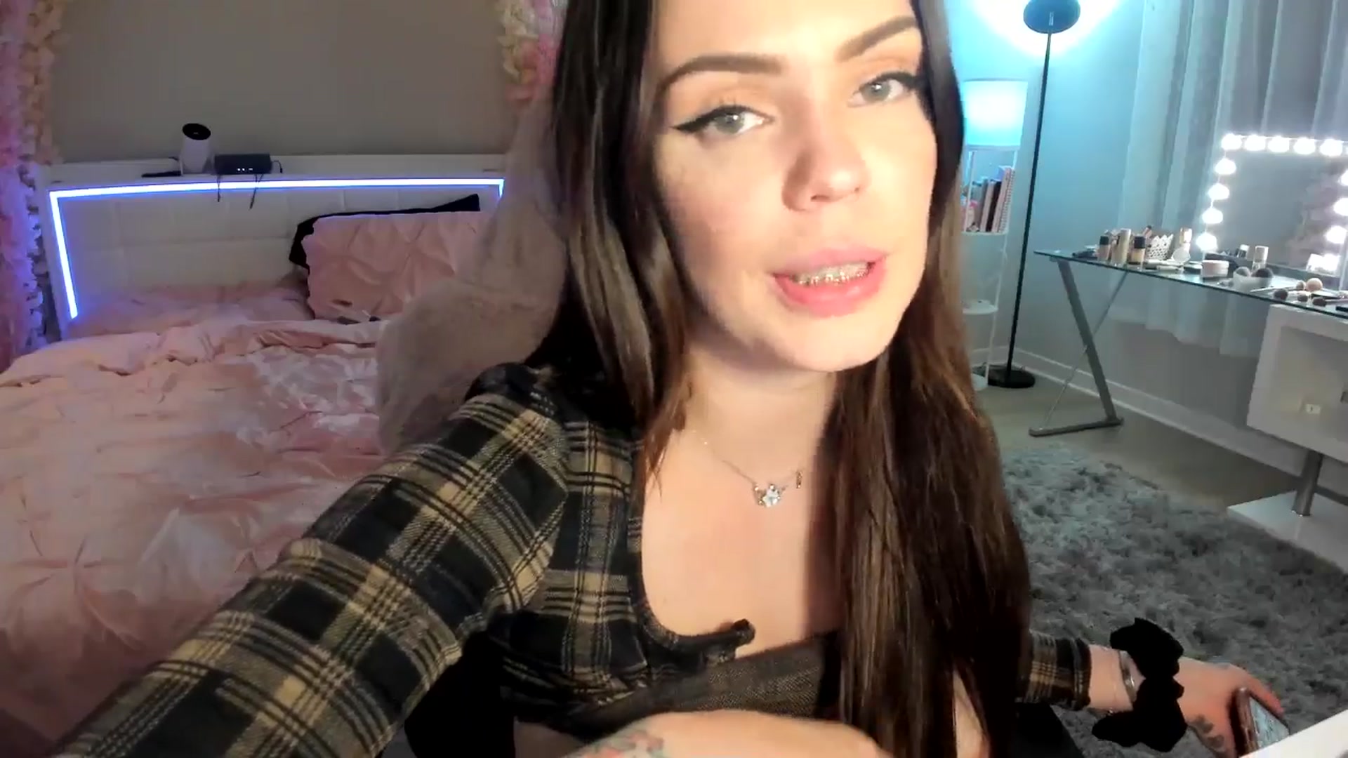 Gallery image thumbnail from BrinaNellie_'s myfreecams stream on, 10/10/2024, 11:19 image 20 of 20
