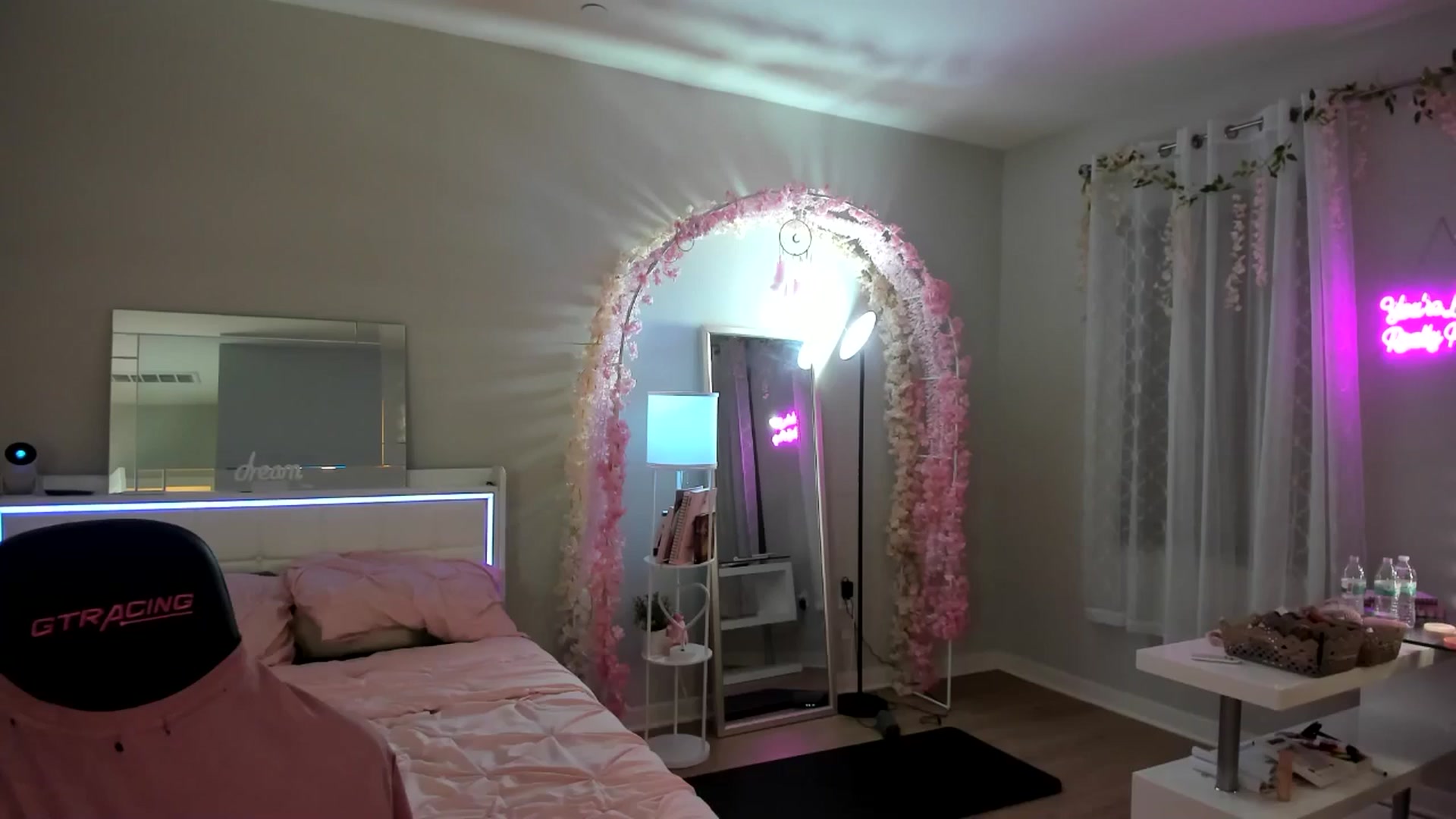 Gallery image thumbnail from BrinaNellie_'s myfreecams stream on, 11/07/2024, 04:03 image 17 of 20