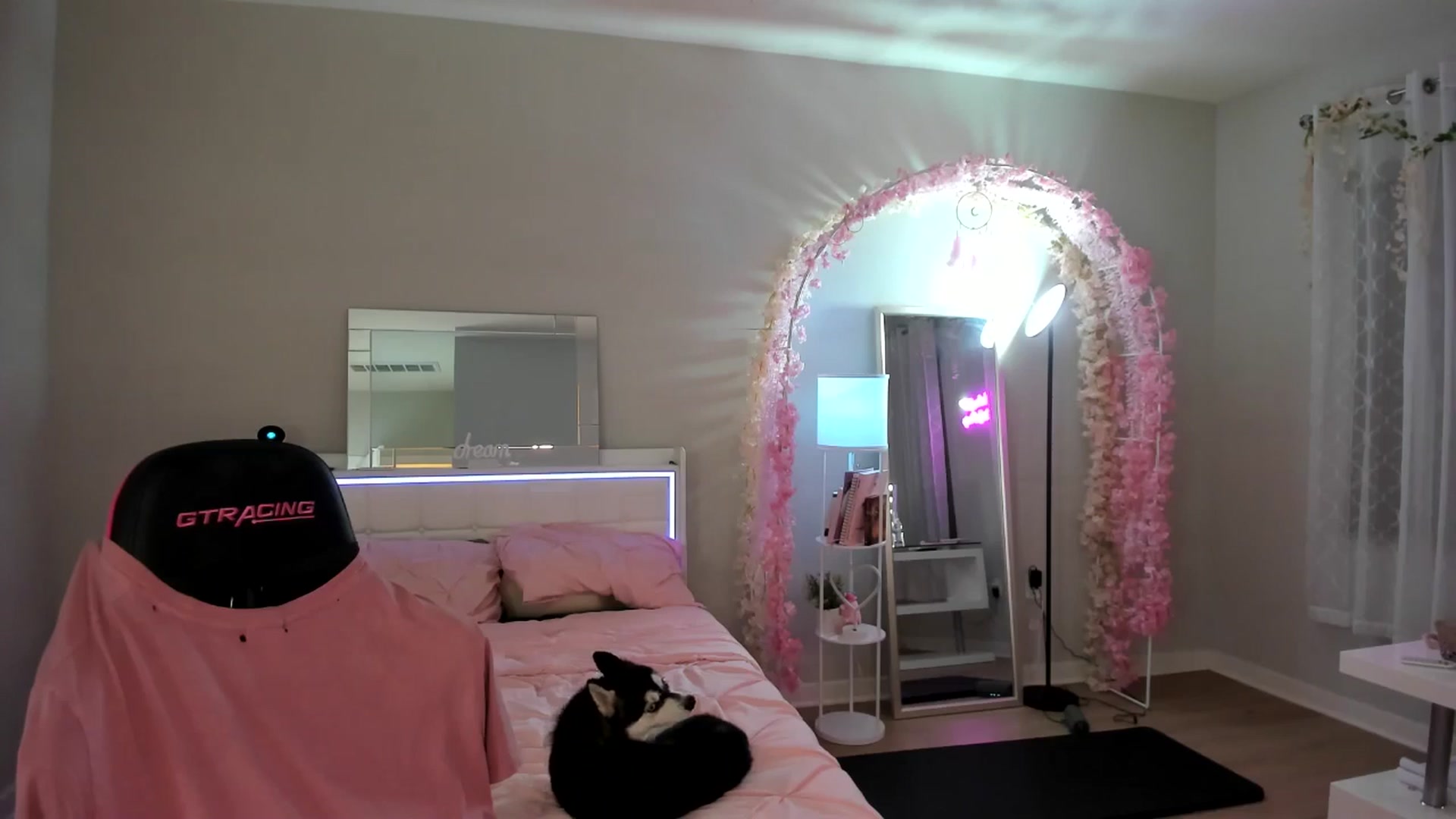Gallery image thumbnail from BrinaNellie_'s myfreecams stream on, 11/07/2024, 05:41 image 8 of 20