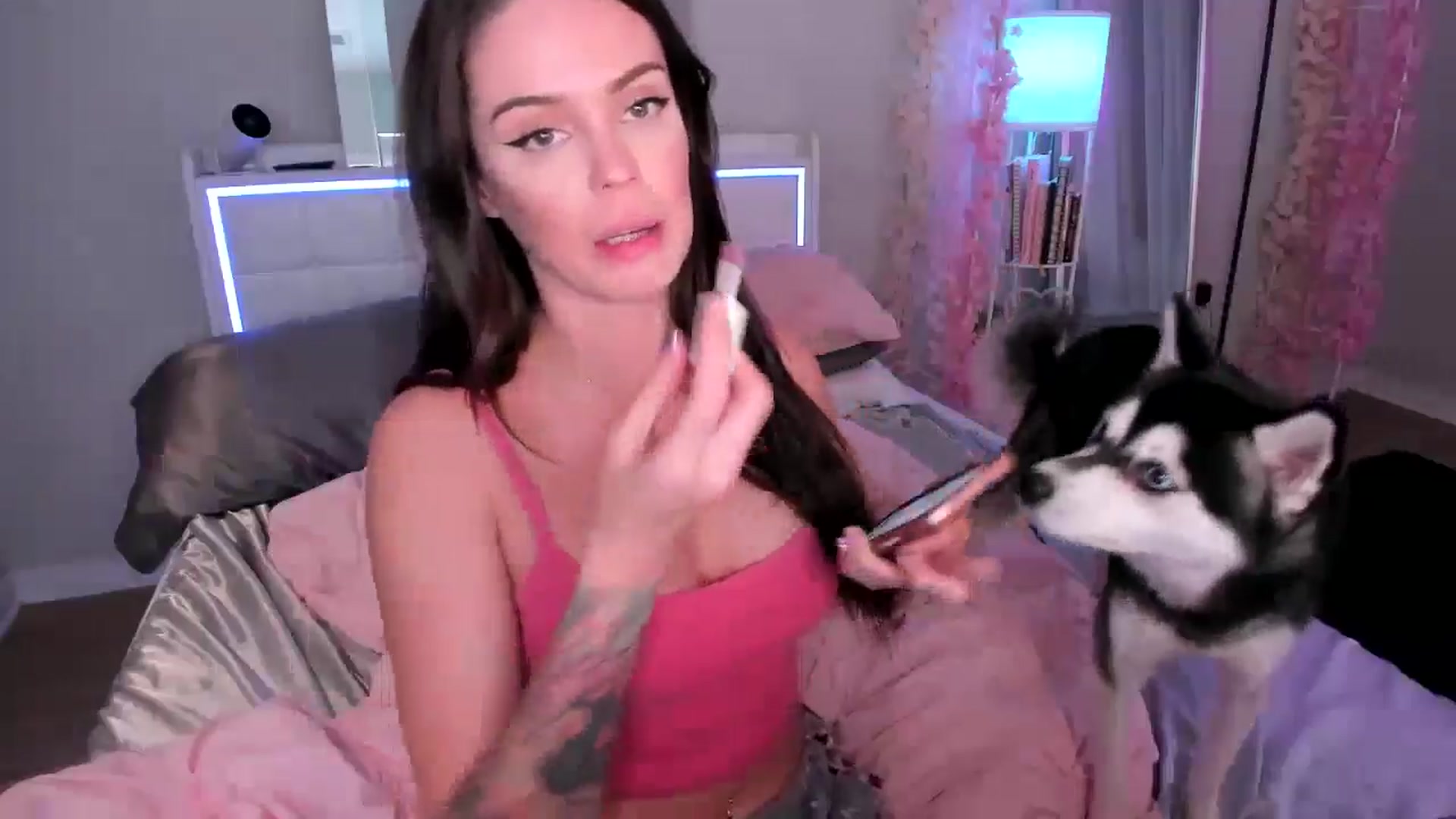 Gallery image thumbnail from BrinaNellie_'s myfreecams stream on, 11/19/2024, 10:43 image 7 of 20
