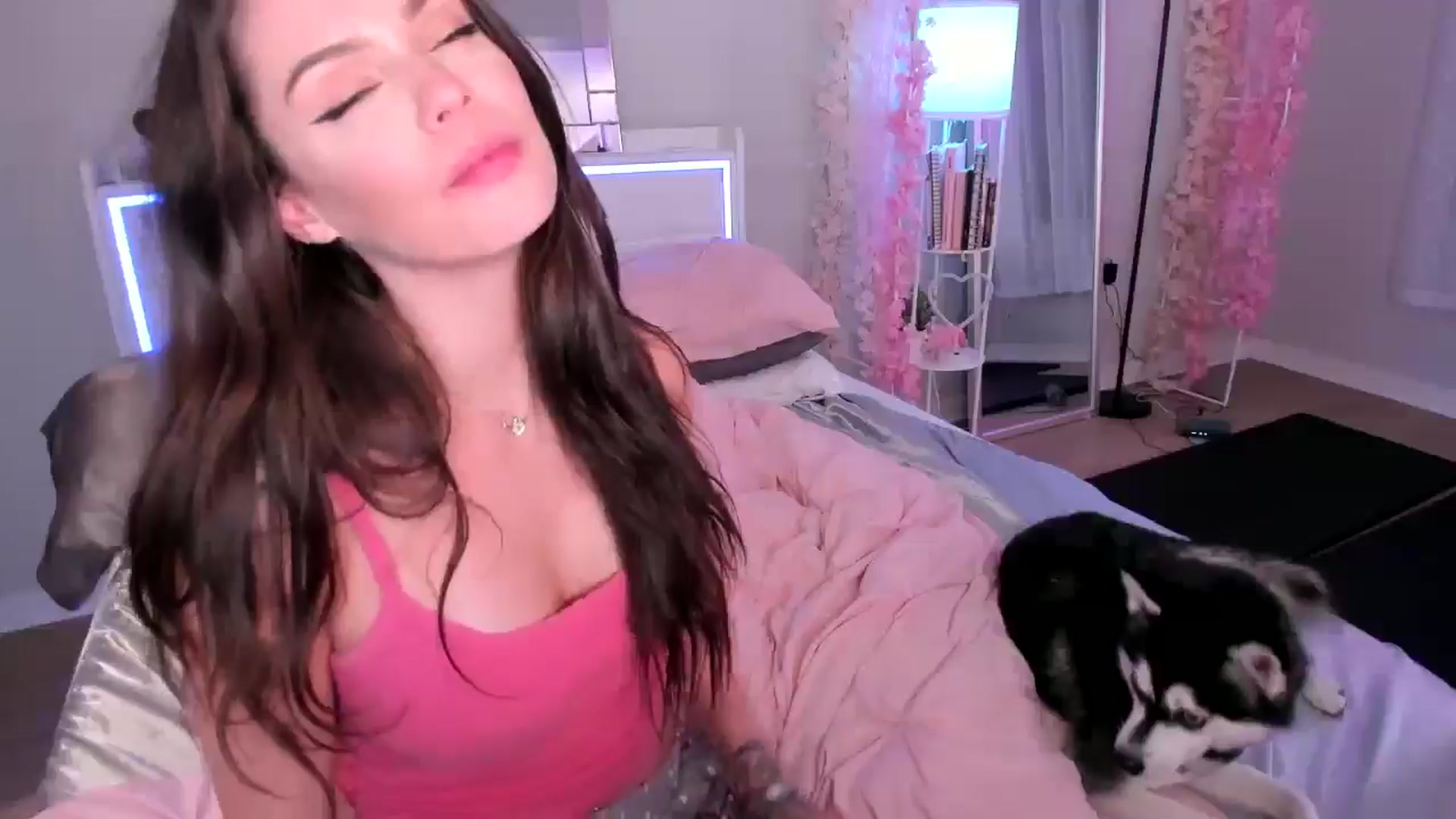 Gallery image thumbnail from BrinaNellie_'s myfreecams stream on, 11/19/2024, 10:43 image 13 of 20