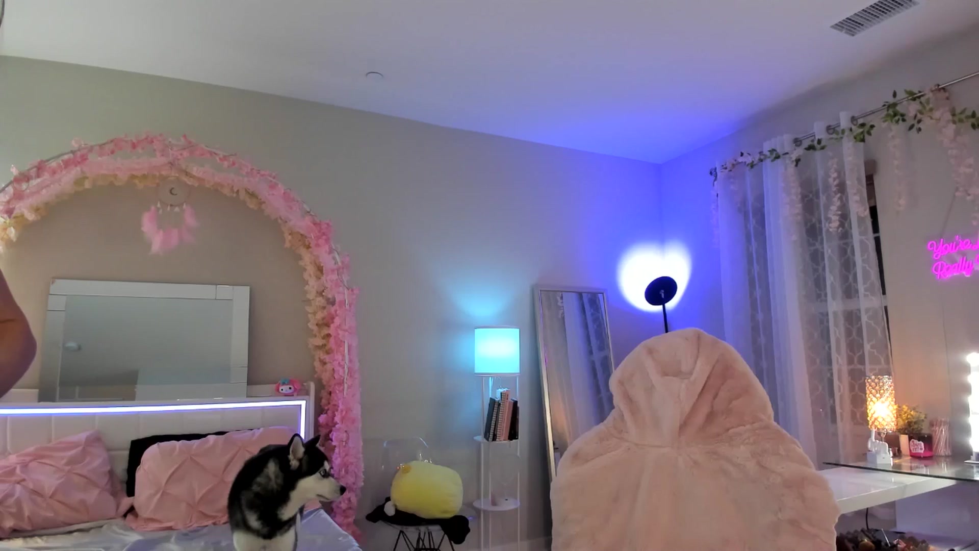 Gallery image thumbnail from BrinaNellie_'s myfreecams stream on, 12/12/2024, 05:15 image 9 of 20