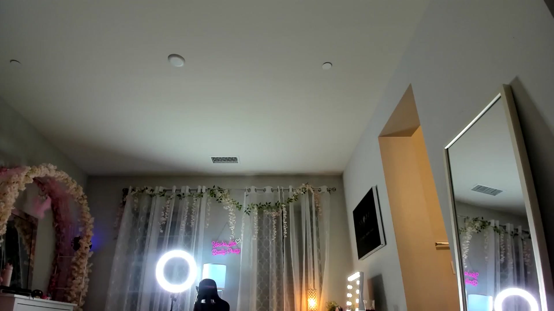 Gallery image thumbnail from BrinaNellie_'s myfreecams stream on, 12/22/2024, 06:41 image 2 of 20