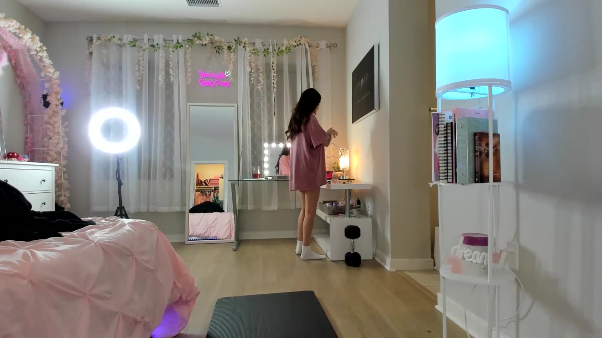 Gallery image thumbnail from BrinaNellie_'s myfreecams stream on, 12/23/2024, 02:33 image 12 of 20