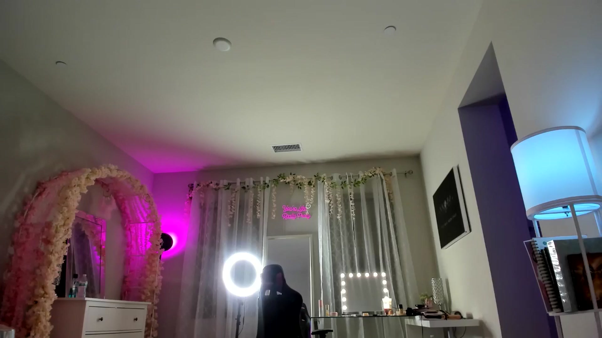 Gallery image thumbnail from BrinaNellie_'s myfreecams stream on, 12/27/2024, 08:15 image 7 of 20