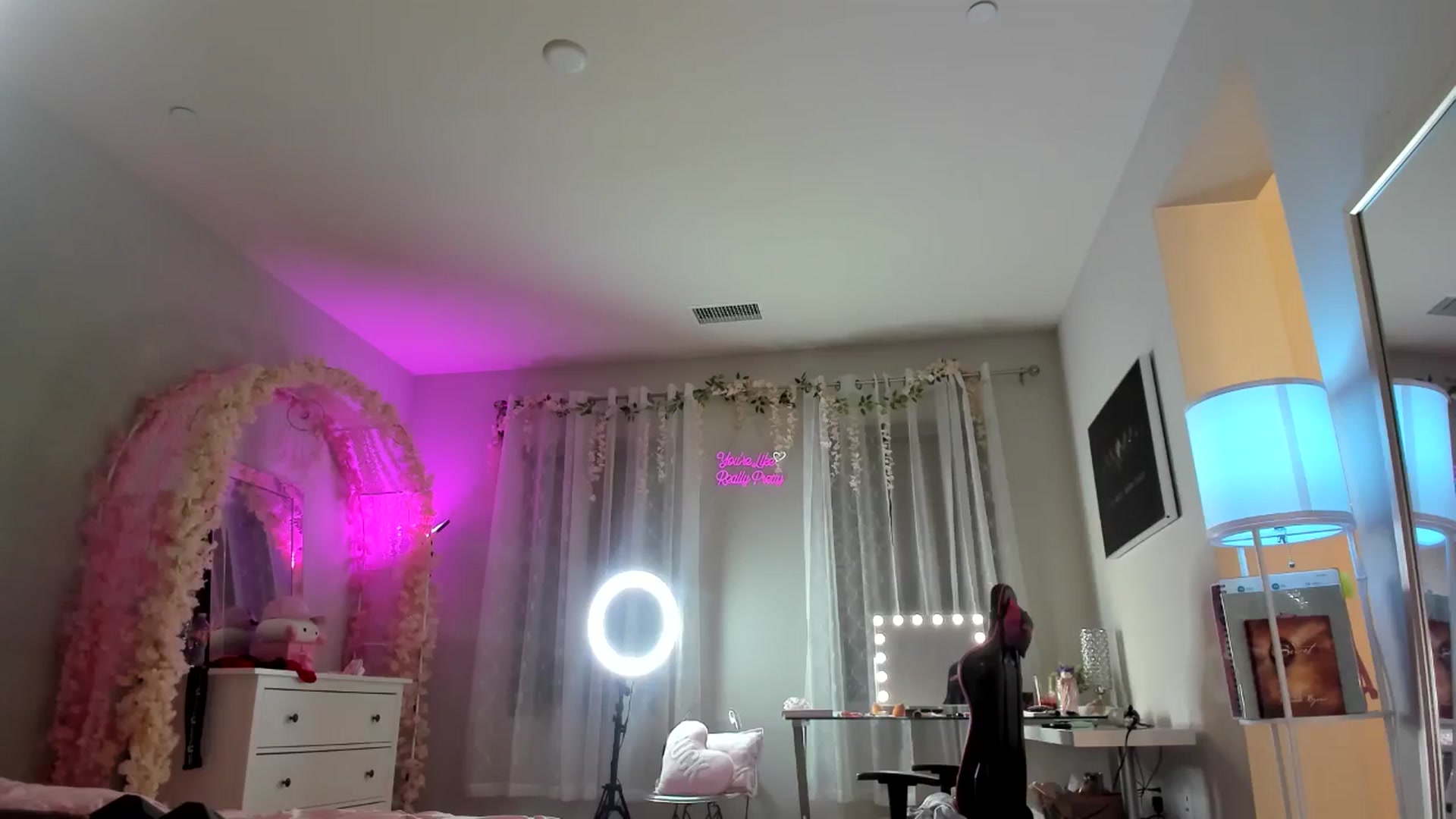 Gallery image thumbnail from BrinaNellie_'s myfreecams stream on, 12/30/2024, 04:37 image 14 of 20