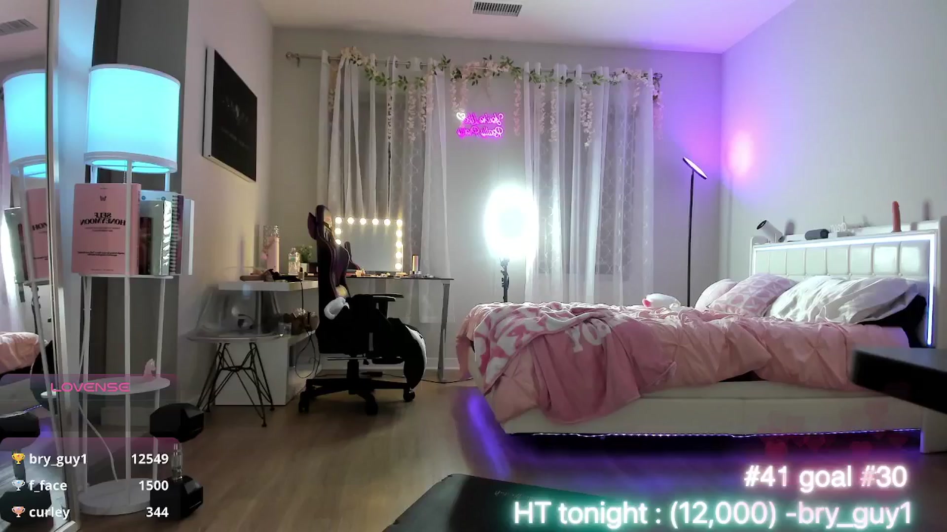 Gallery image thumbnail from BrinaNellie_'s myfreecams stream on, 01/04/2025, 05:35 image 3 of 20
