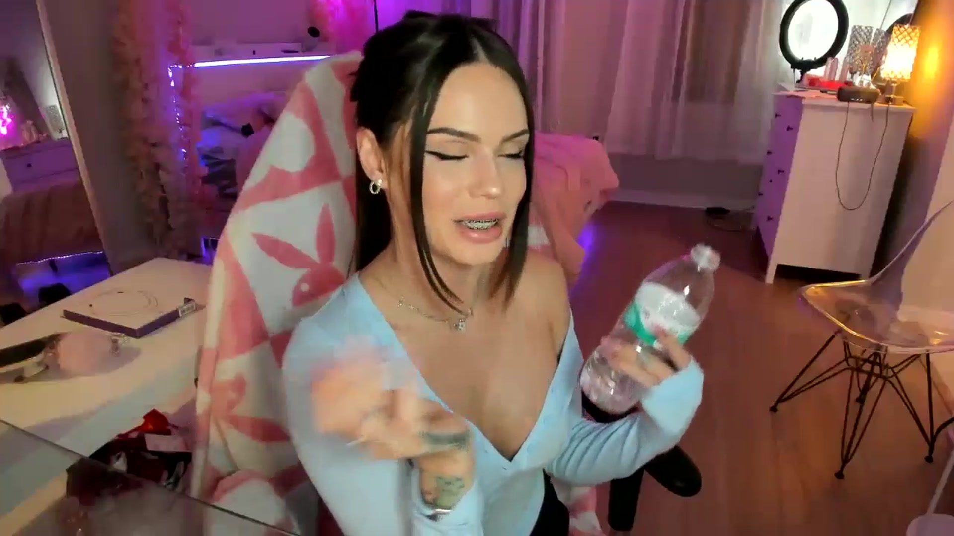 Gallery image thumbnail from BrinaNellie_'s myfreecams stream on, 01/17/2025, 08:23 image 14 of 20