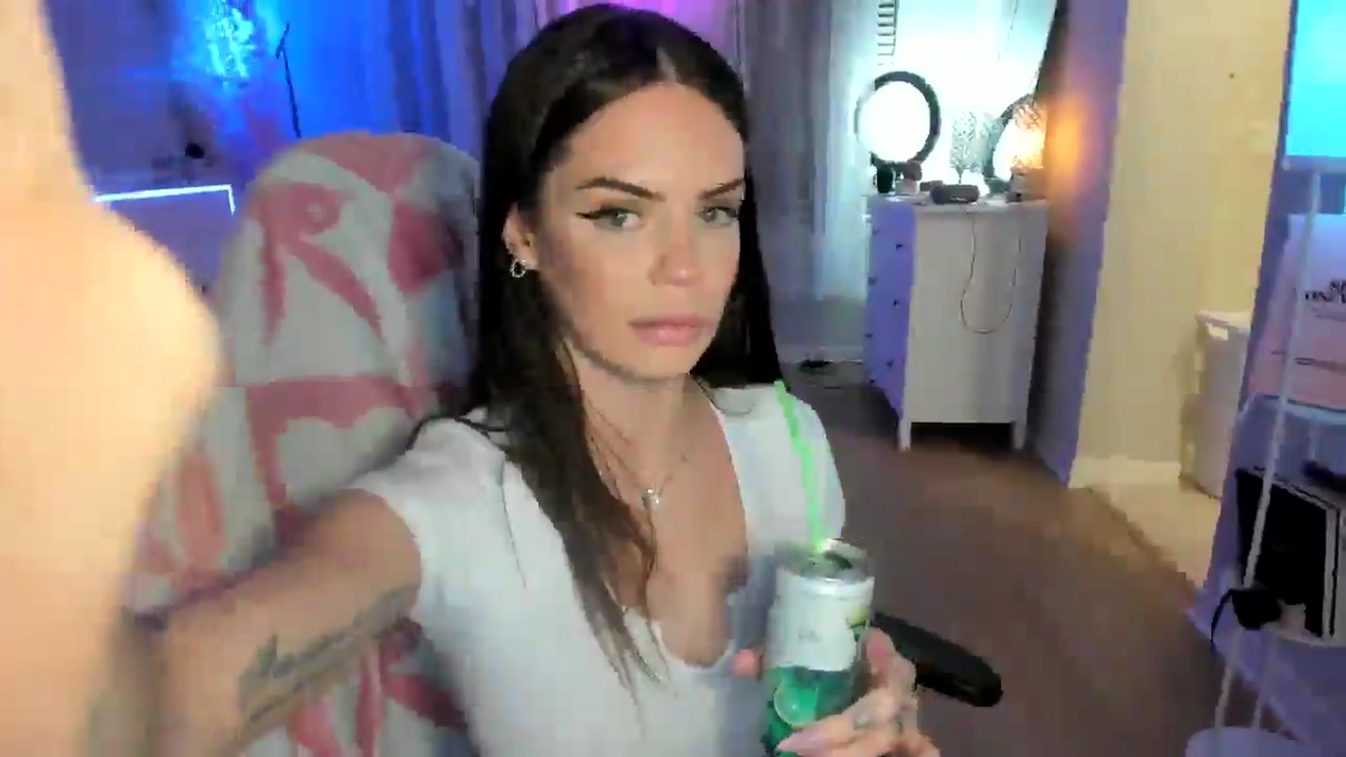 Gallery image thumbnail from BrinaNellie_'s myfreecams stream on, 01/19/2025, 10:48 image 15 of 20