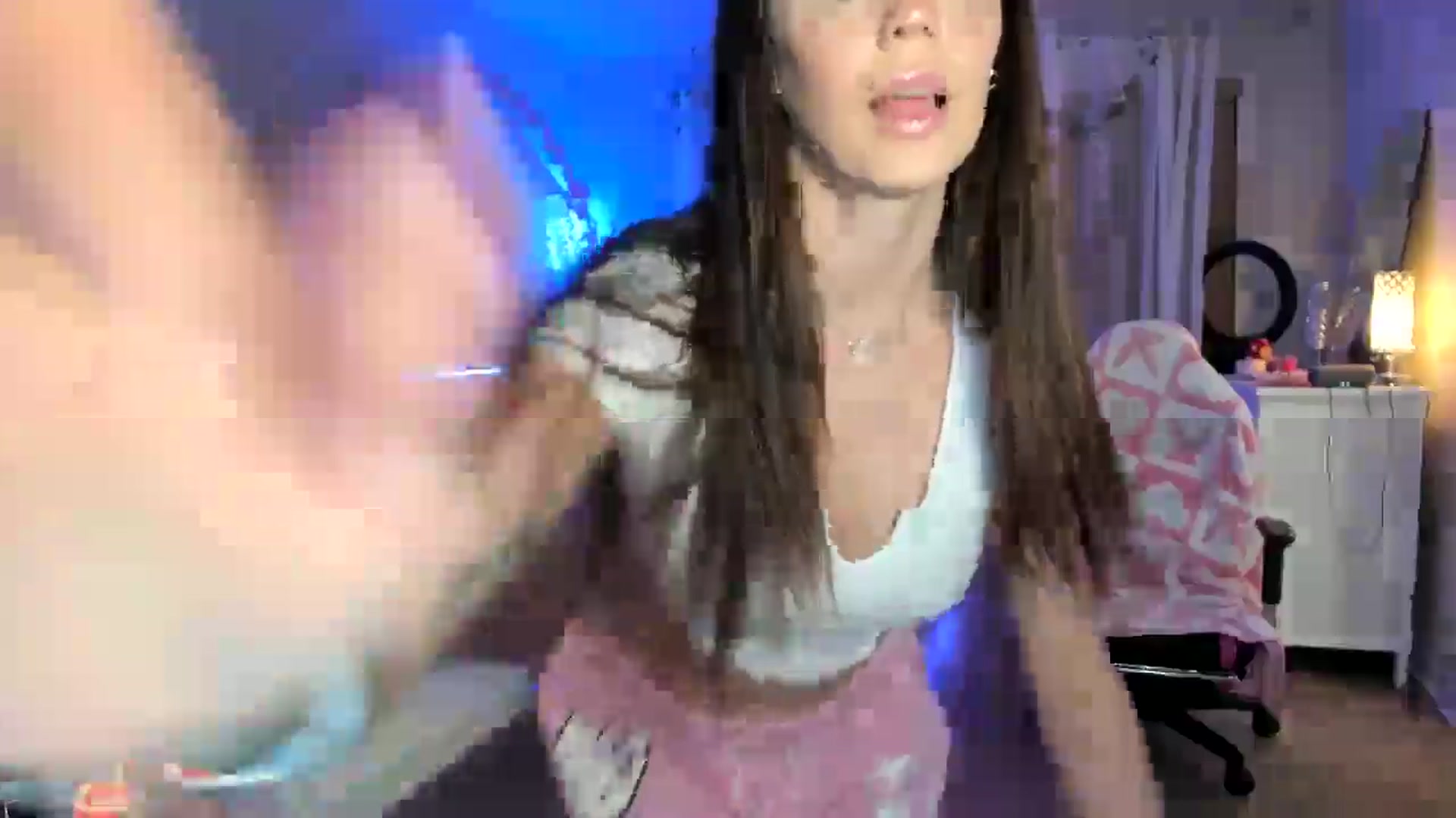 Gallery image thumbnail from BrinaNellie_'s myfreecams stream on, 01/19/2025, 10:48 image 4 of 20