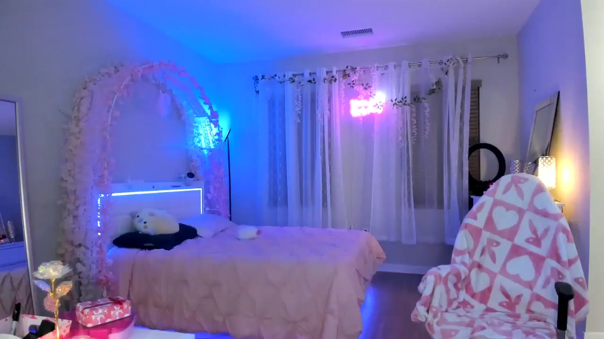 Gallery image thumbnail from BrinaNellie_'s myfreecams stream on, 01/19/2025, 10:48 image 2 of 20