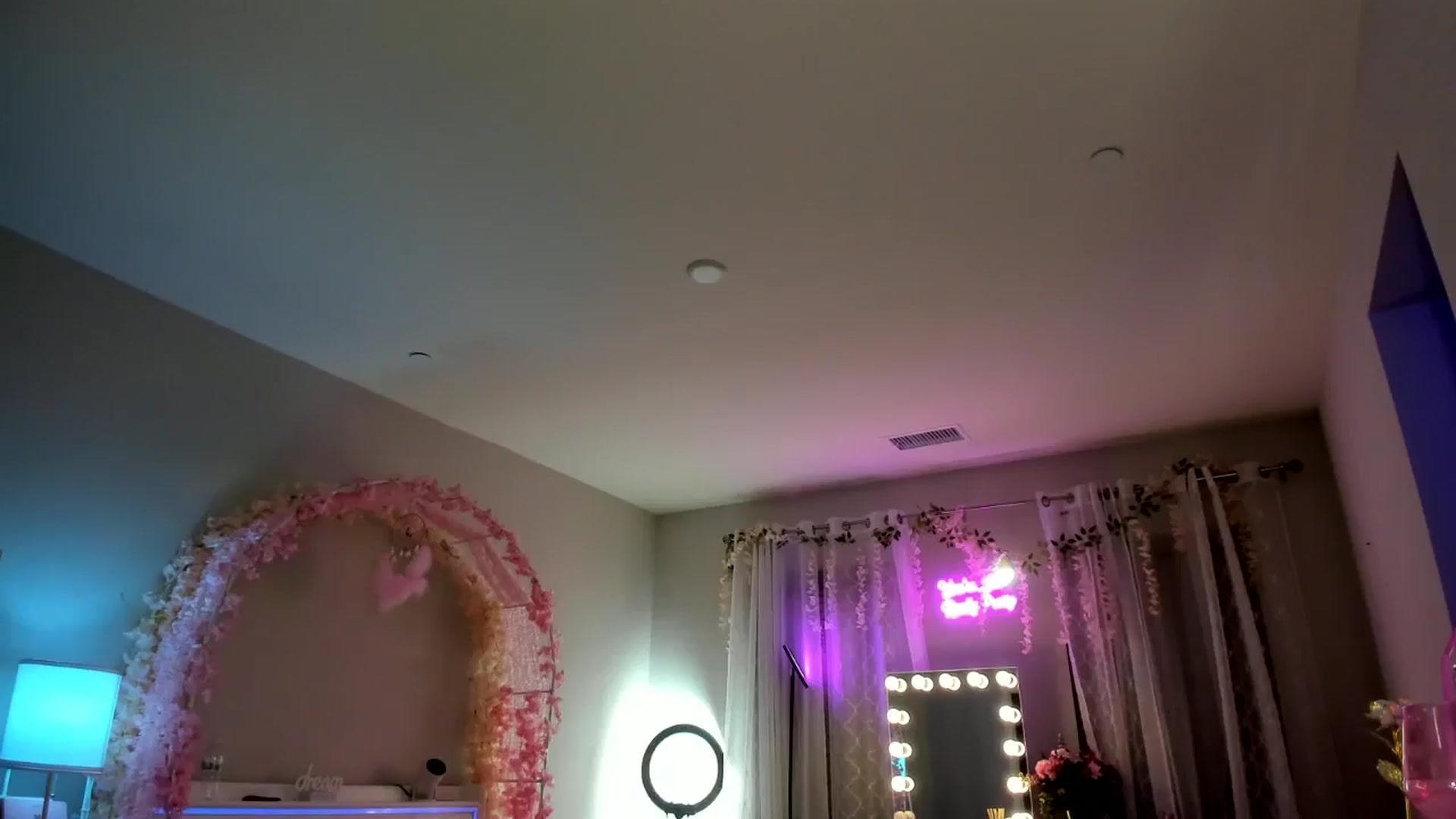 Gallery image thumbnail from BrinaNellie_'s myfreecams stream on, 02/02/2025, 10:59 image 9 of 20