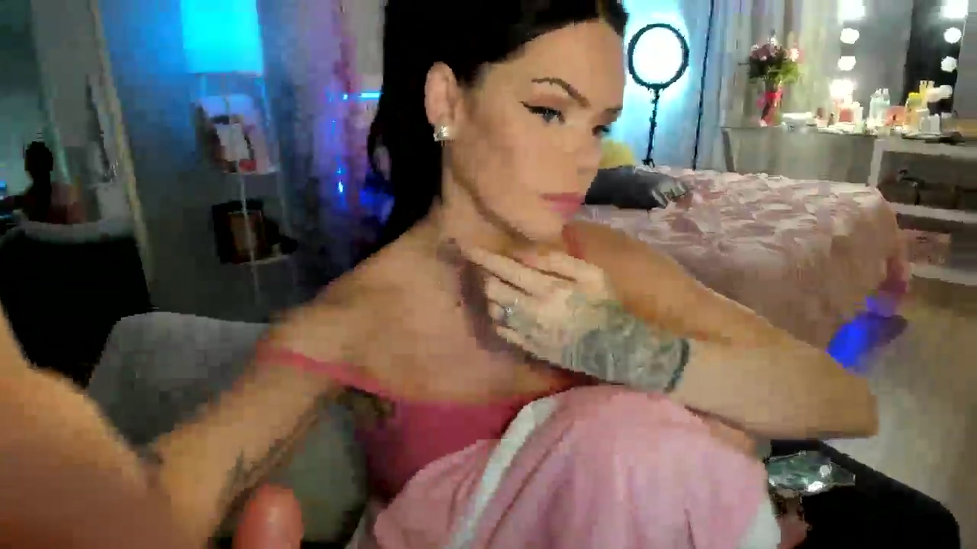 Gallery image thumbnail from BrinaNellie_'s myfreecams stream on, 02/04/2025, 09:14 image 4 of 20