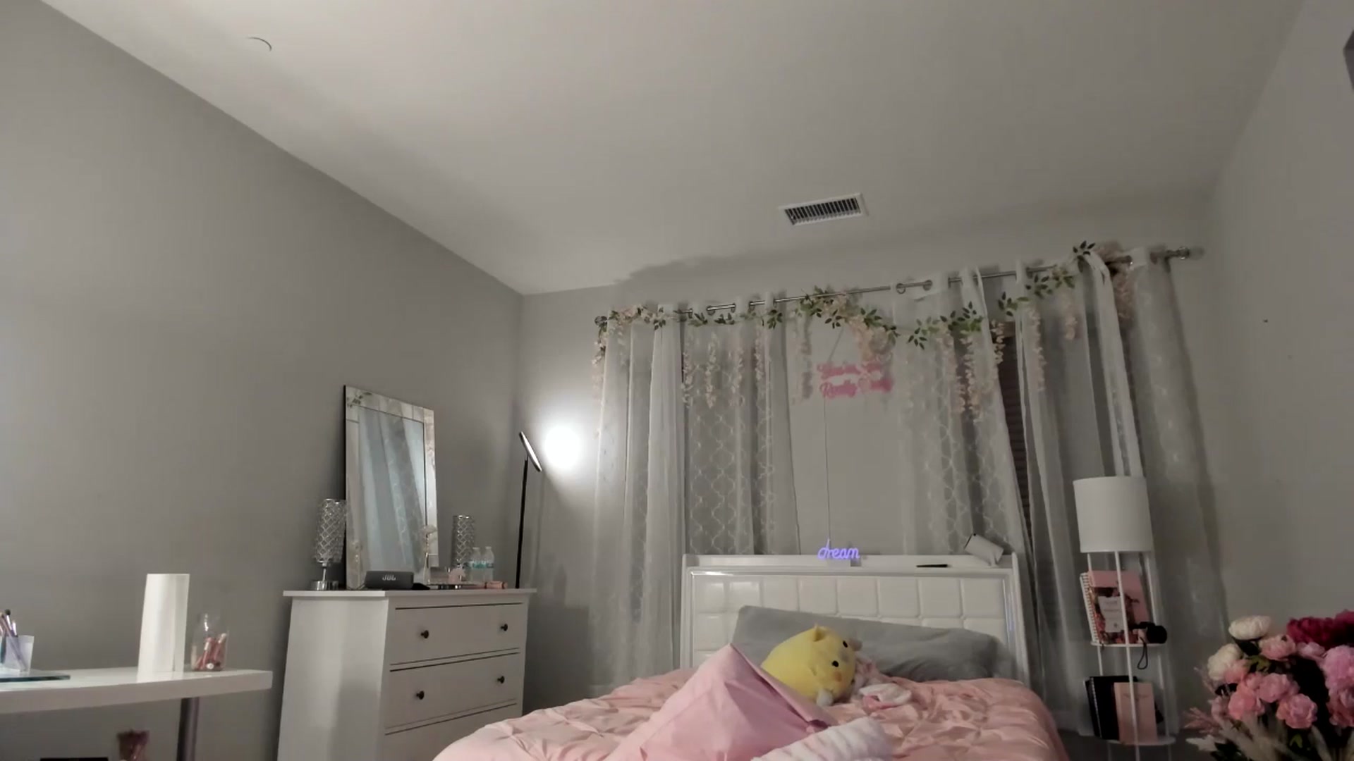 Gallery image thumbnail from BrinaNellie_'s myfreecams stream on, 02/16/2025, 09:55 image 4 of 20