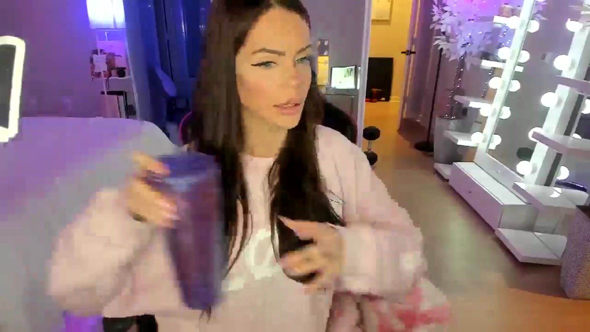 Gallery image thumbnail from BrinaNellie_'s myfreecams stream on, 03/04/2025, 06:16 image 3 of 20