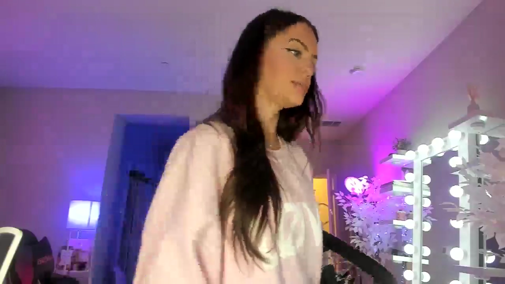 Gallery image thumbnail from BrinaNellie_'s myfreecams stream on, 03/04/2025, 06:16 image 5 of 20