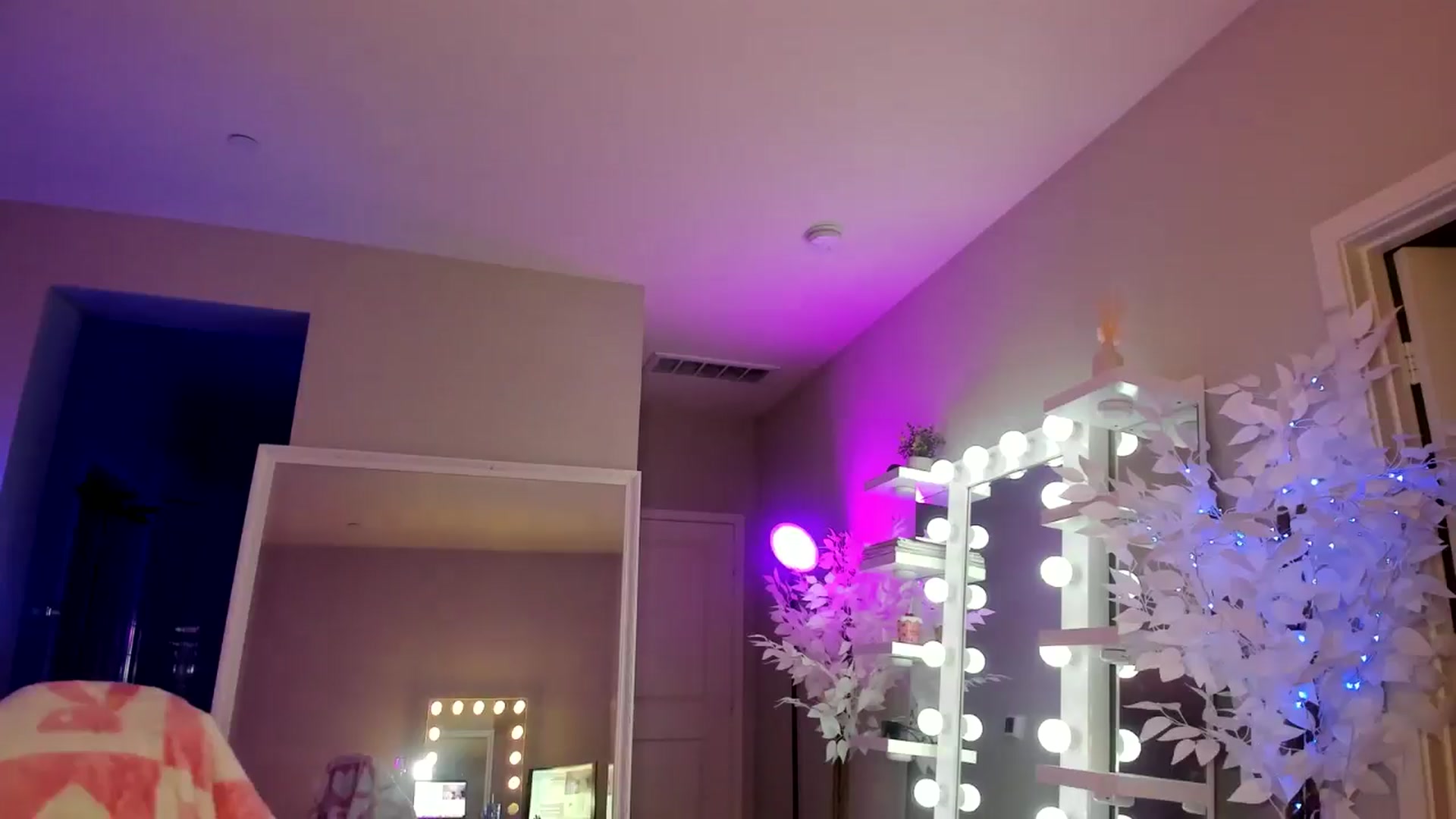 Gallery image thumbnail from BrinaNellie_'s myfreecams stream on, 03/04/2025, 07:15 image 18 of 20
