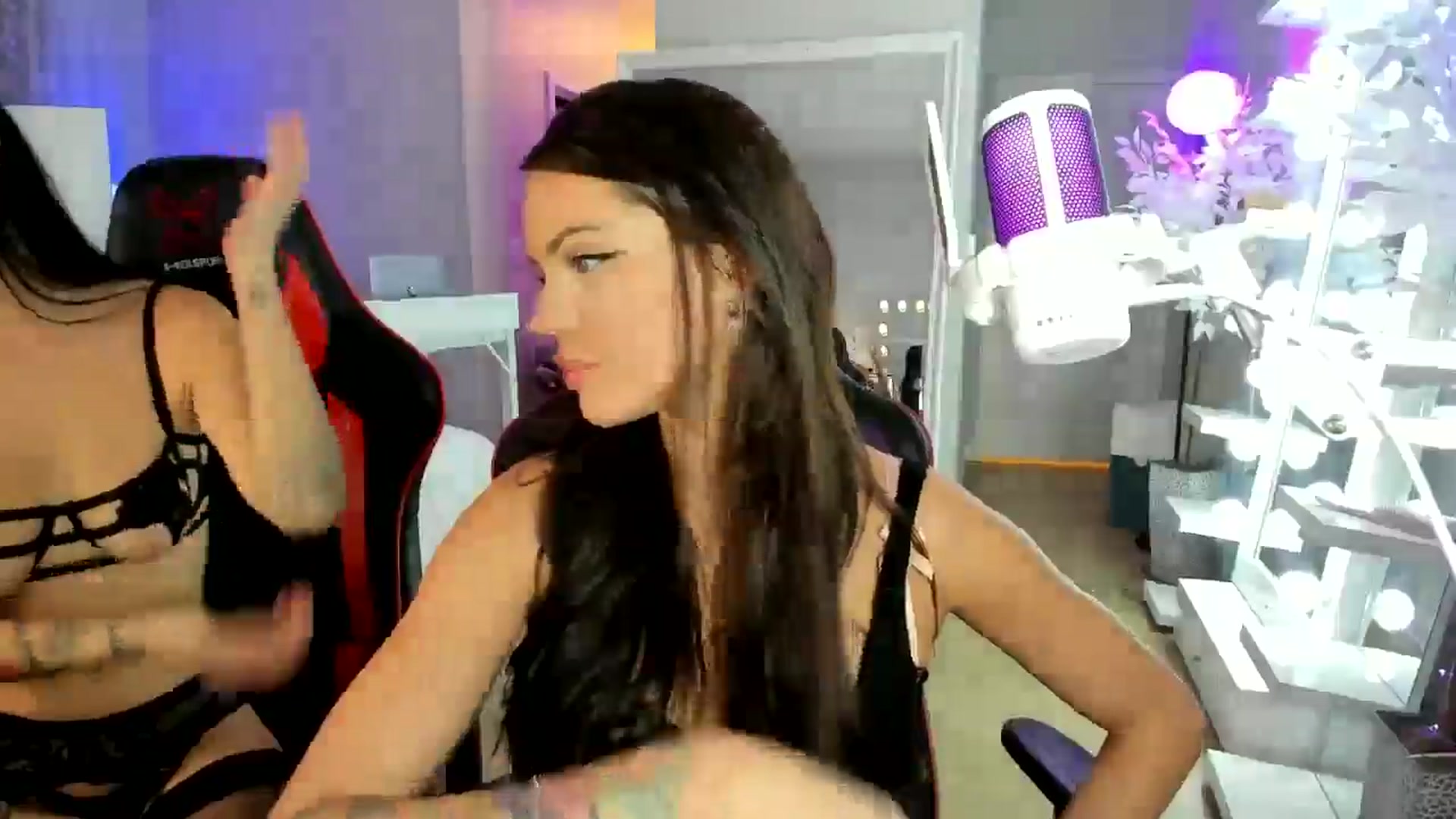 Gallery image thumbnail from BrinaNellie_'s myfreecams stream on, 03/09/2025, 06:41 image 9 of 20
